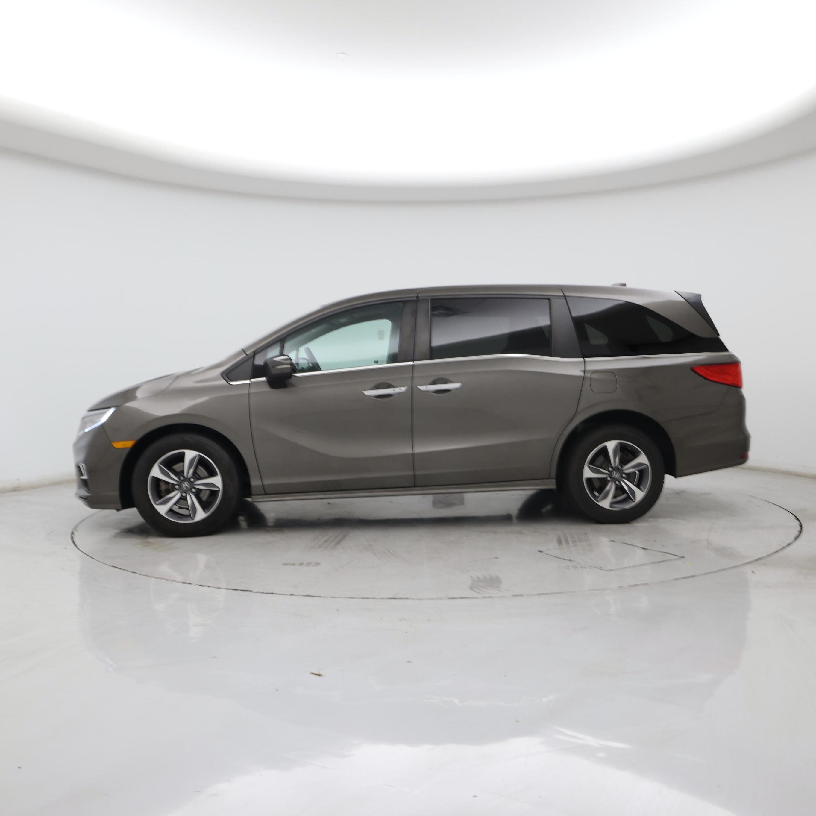 Thumbnail: 2018 Honda Odyssey - 3