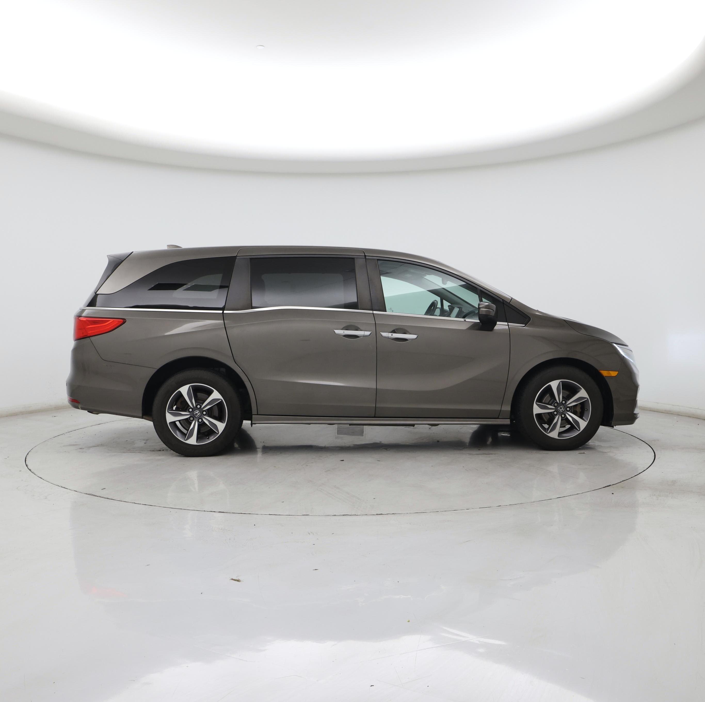 Thumbnail: 2018 Honda Odyssey - 7