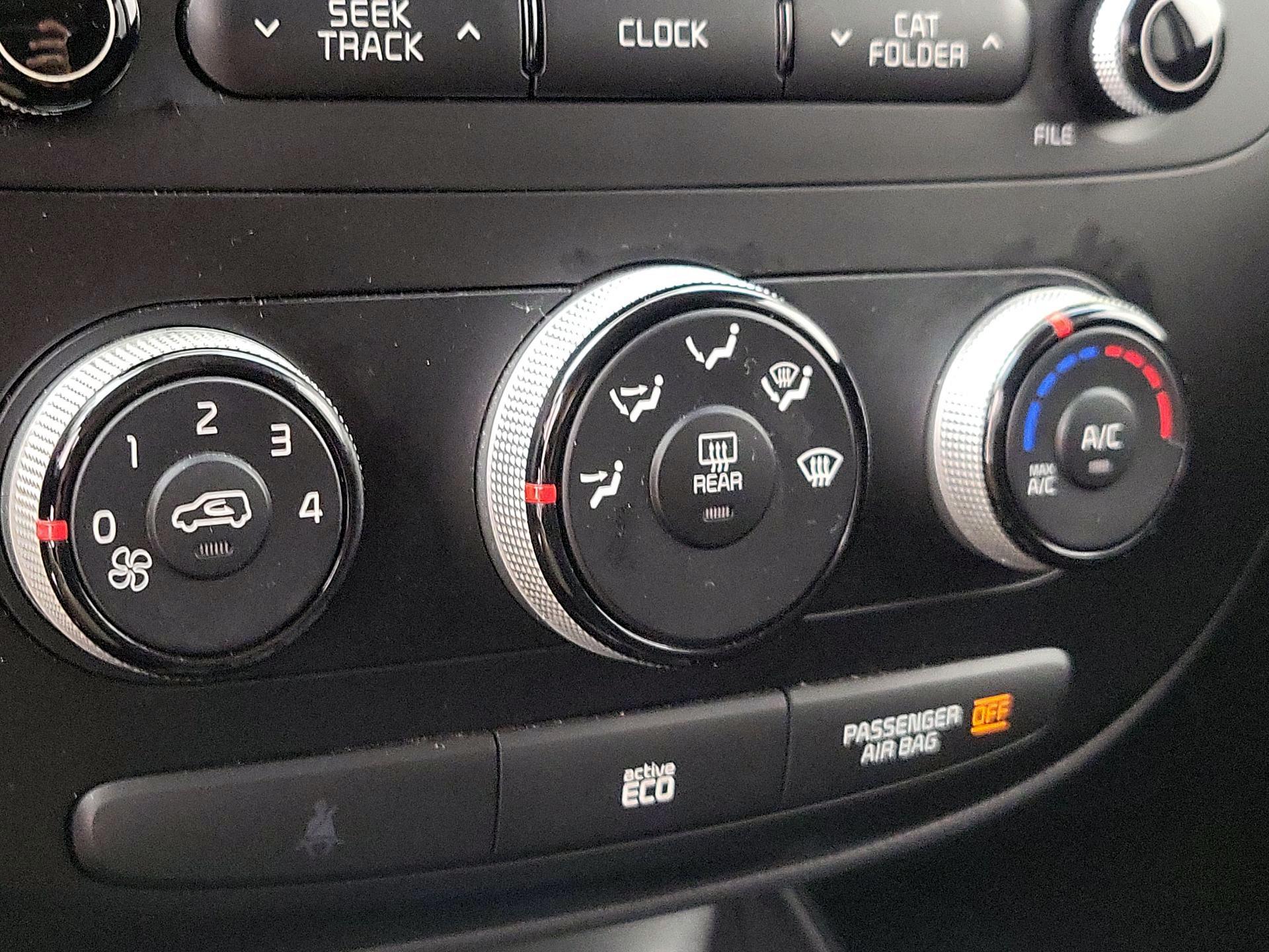 Thumbnail: 2016 Kia Soul - 16