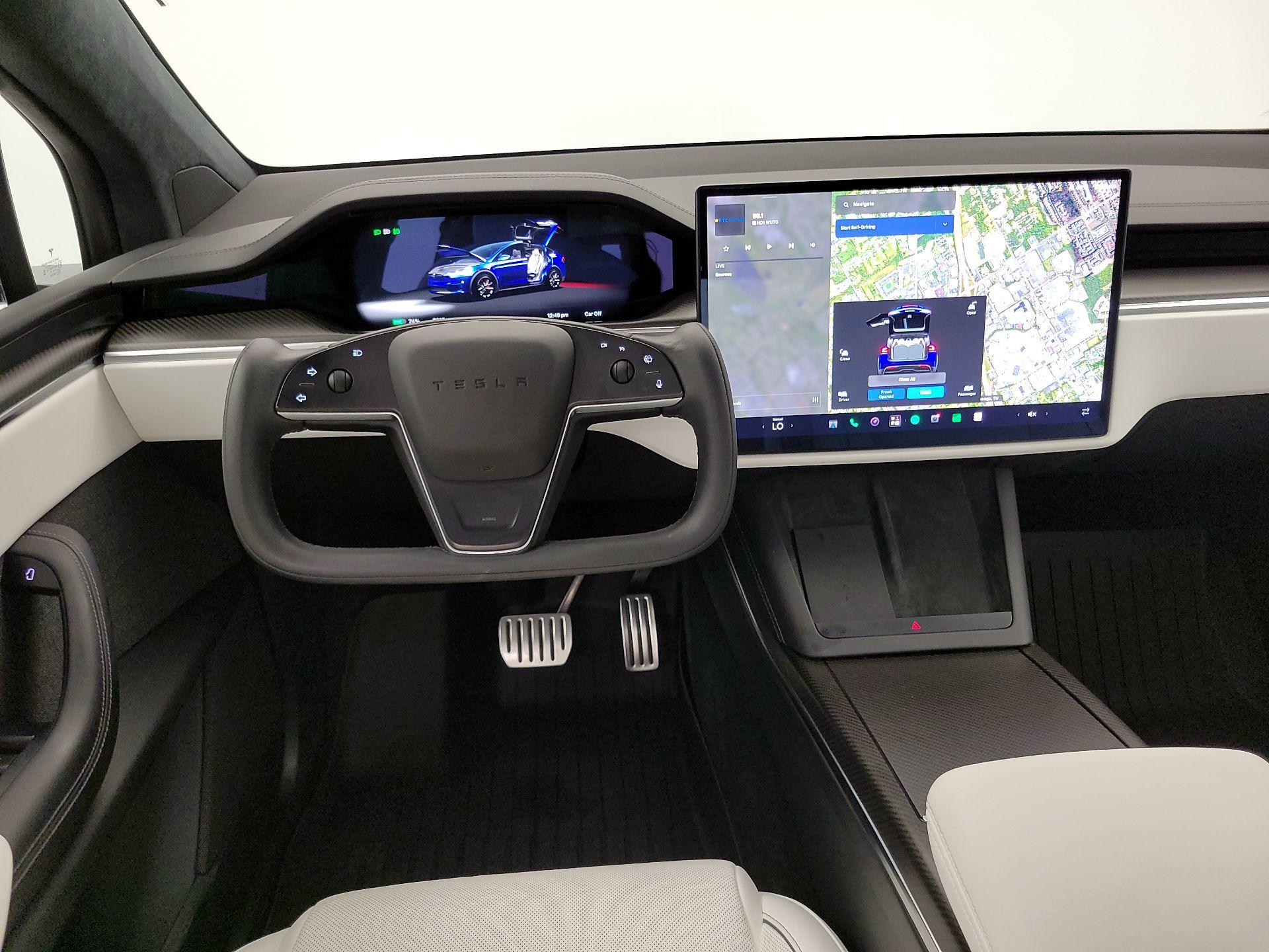 Thumbnail: 2024 Tesla Model X - 10