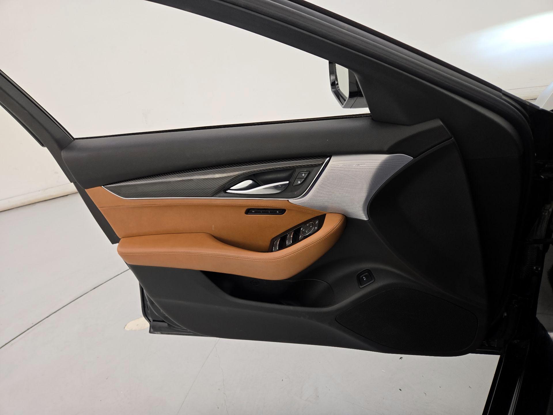 Thumbnail: 2023 Cadillac CT5 - 12