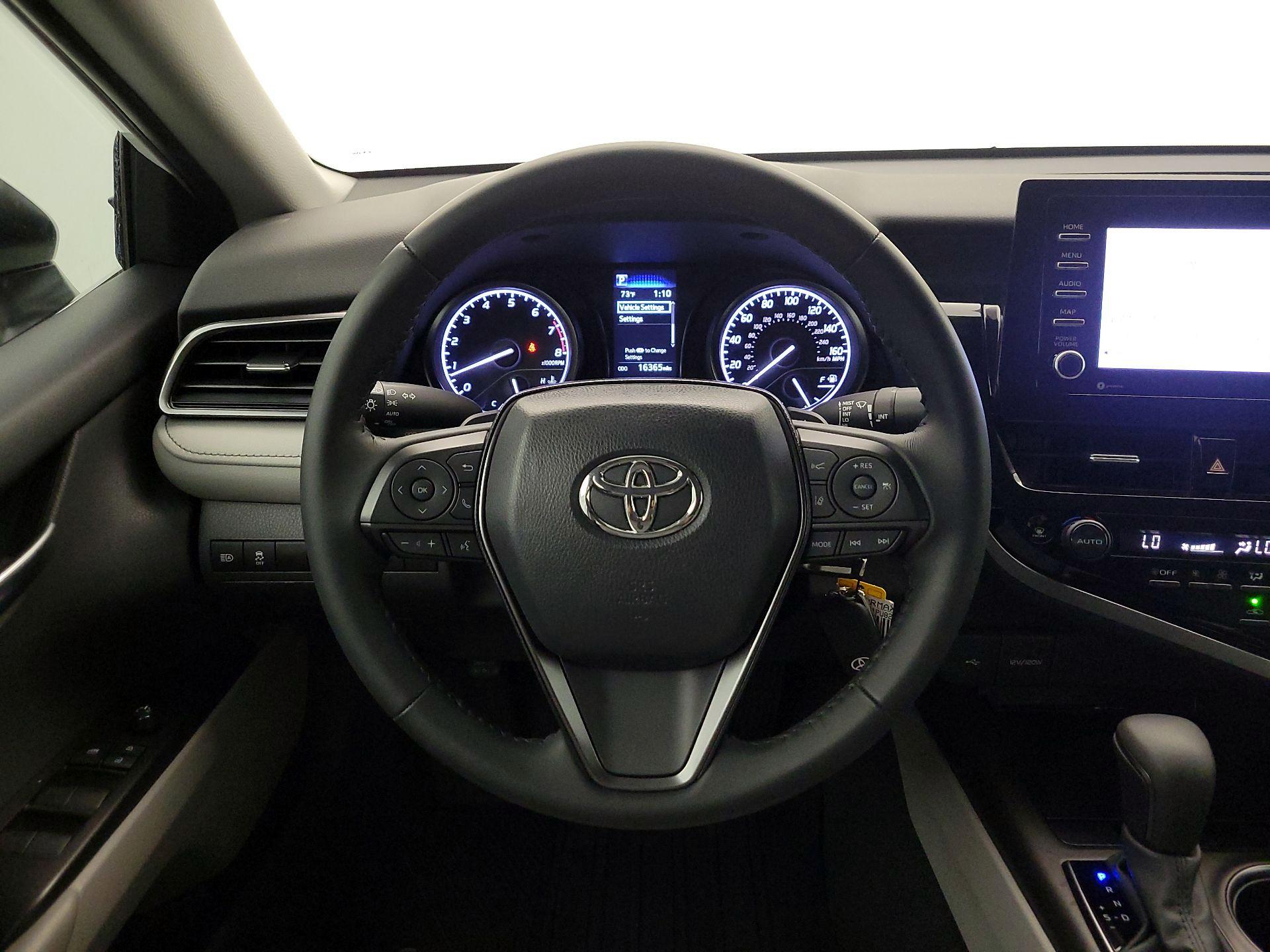 Thumbnail: 2023 Toyota Camry - 10