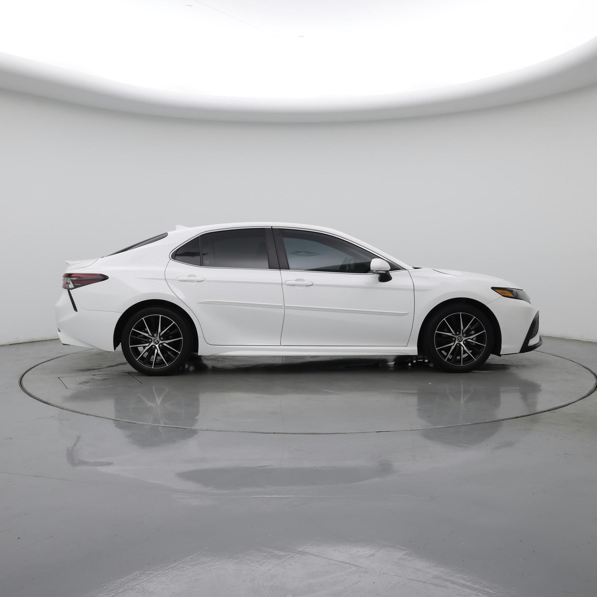 Thumbnail: 2023 Toyota Camry - 7