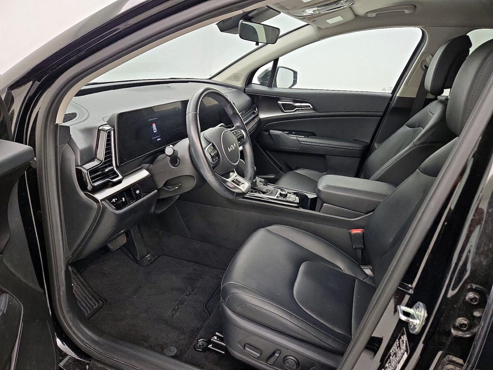 2023 Kia Sportage EX - Photo 12