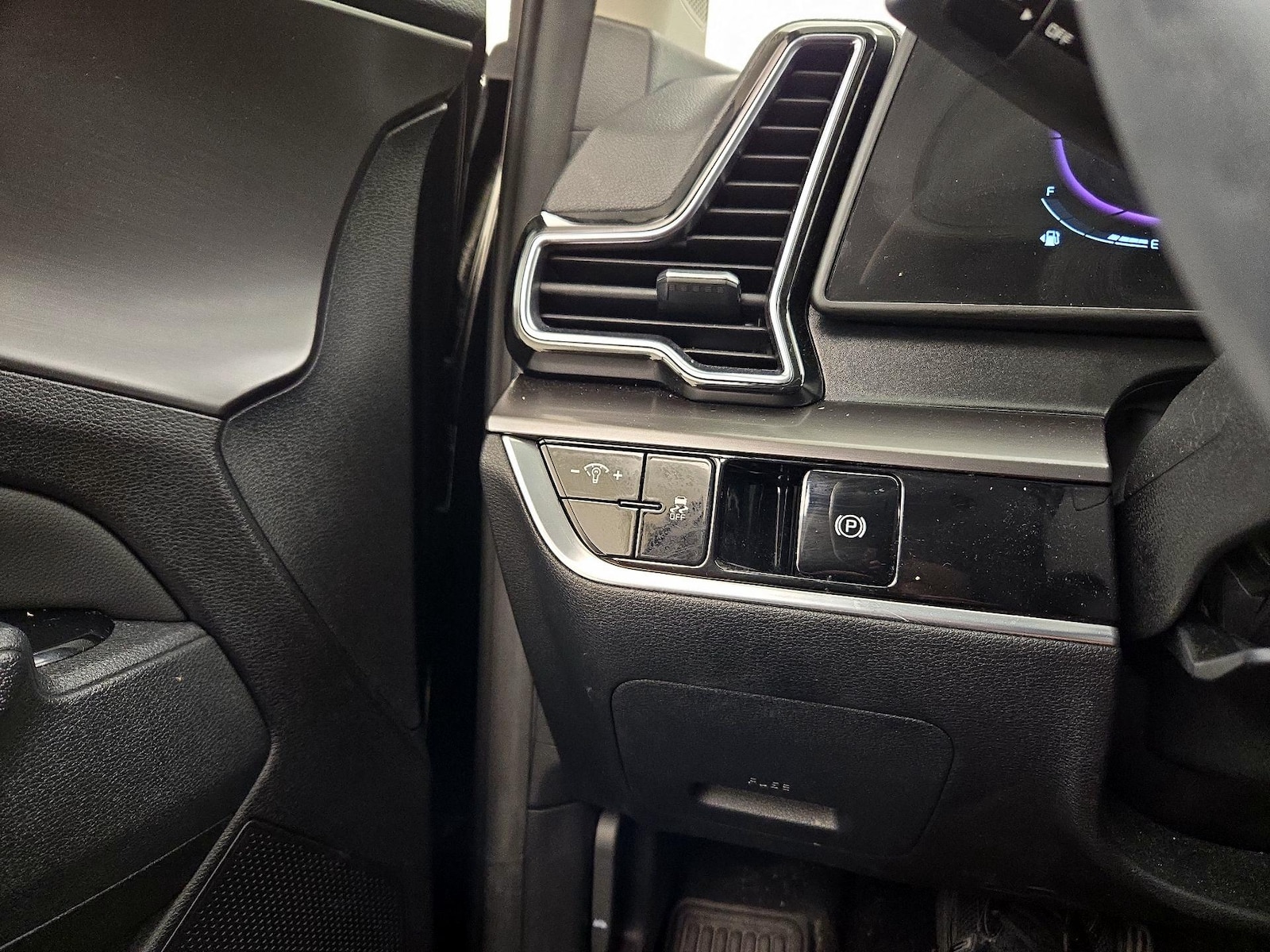 2023 Kia Sportage EX - Photo 14