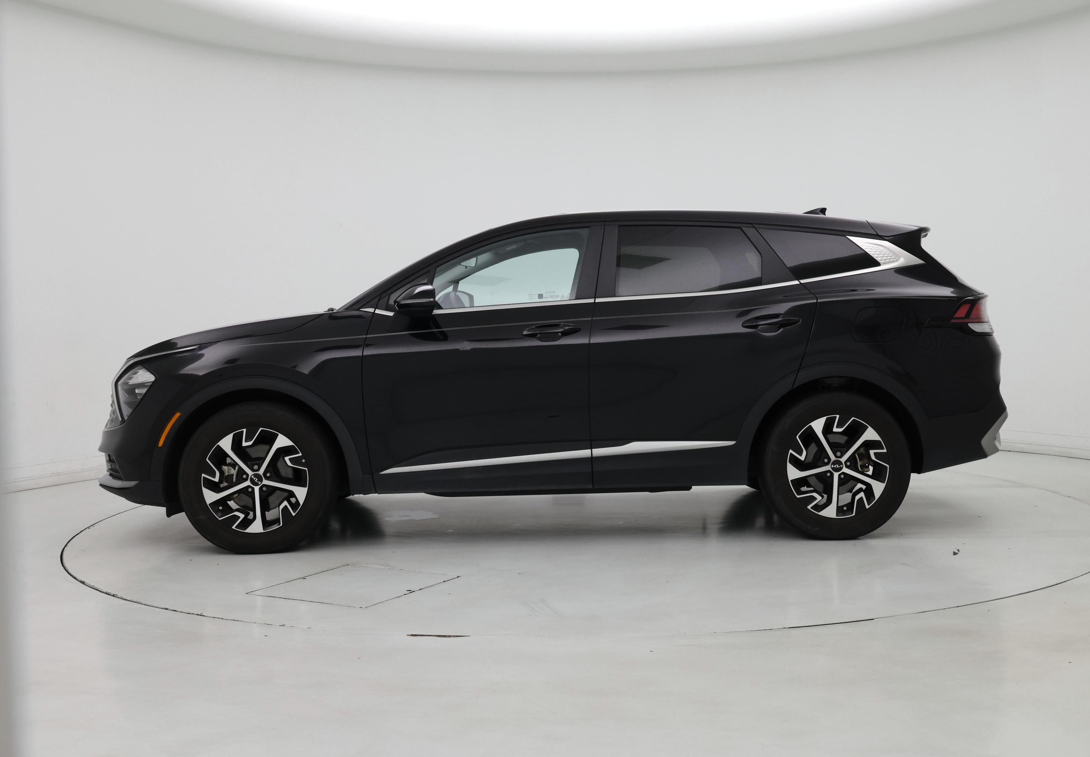 Thumbnail: 2023 Kia Sportage - 3