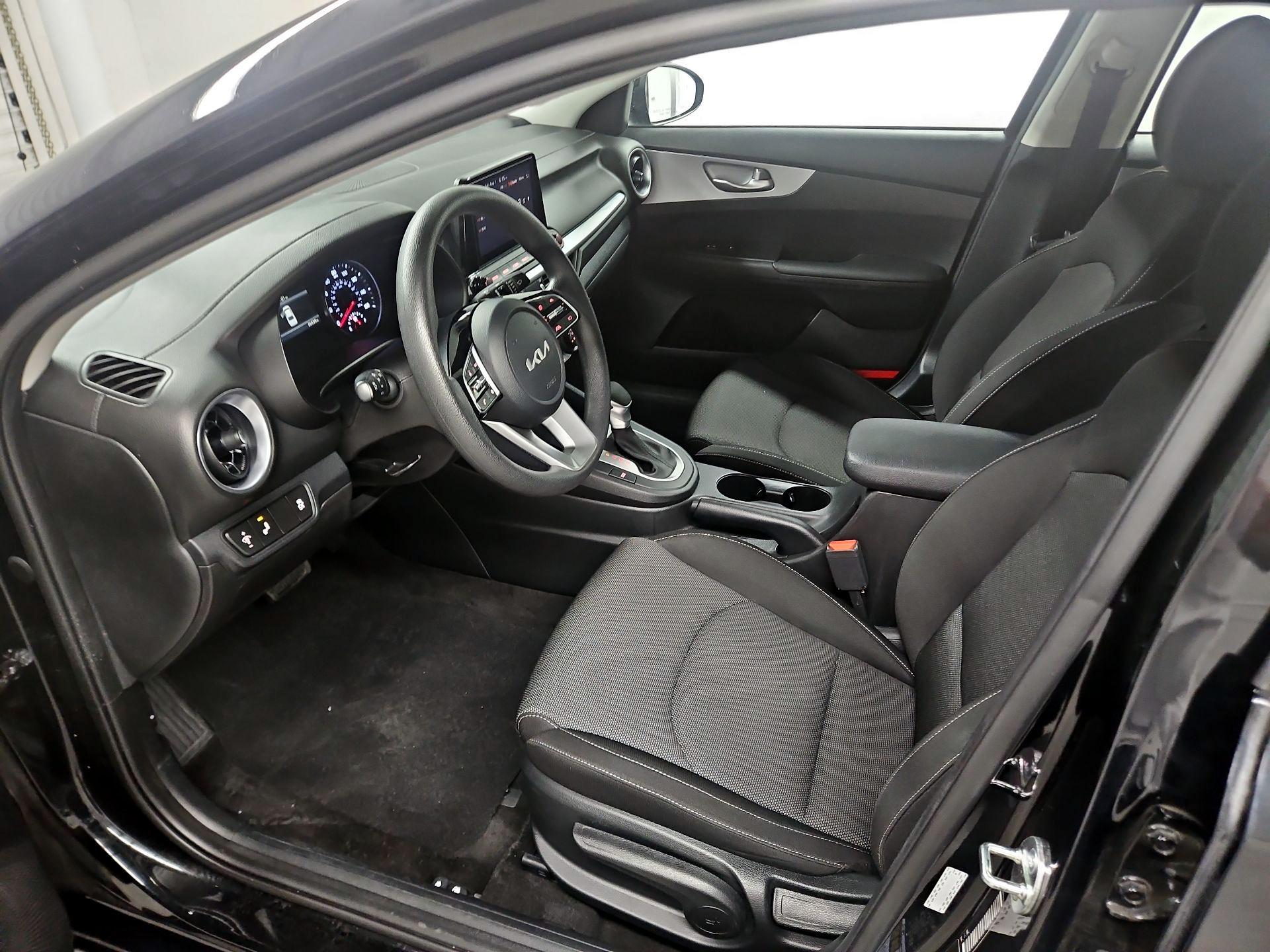 Thumbnail: 2023 Kia Forte - 11