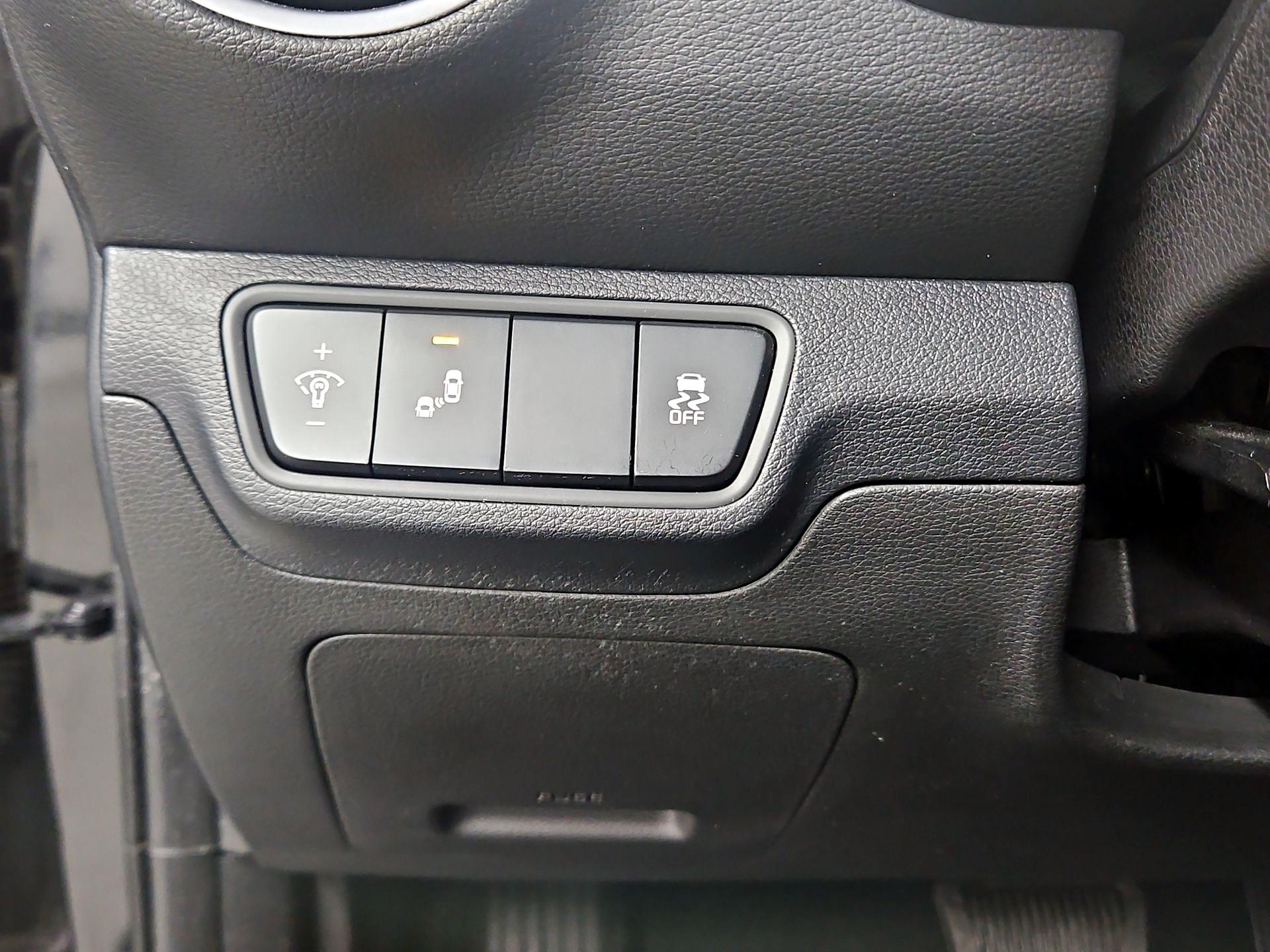 Thumbnail: 2023 Kia Forte - 13