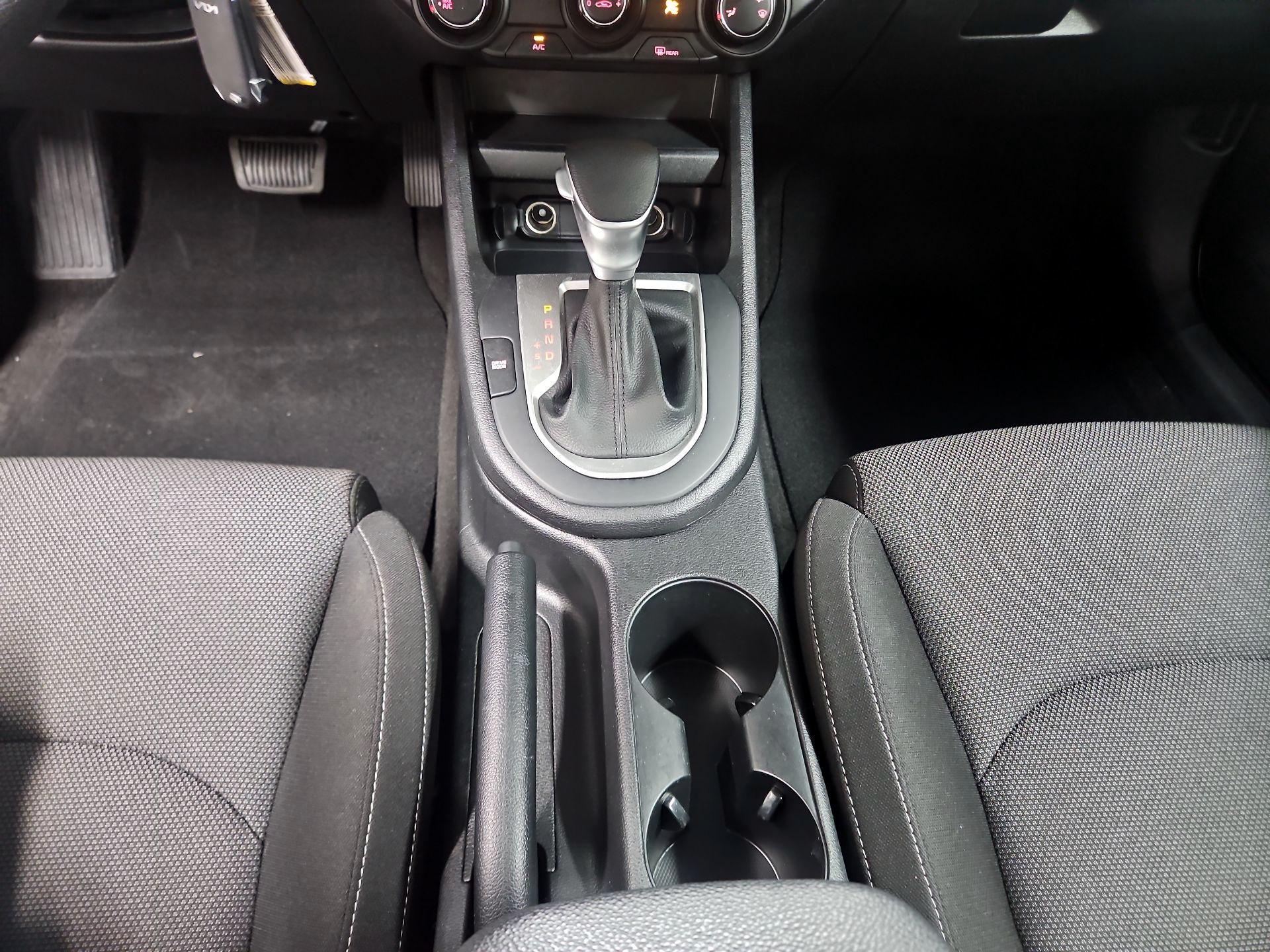 Thumbnail: 2023 Kia Forte - 17
