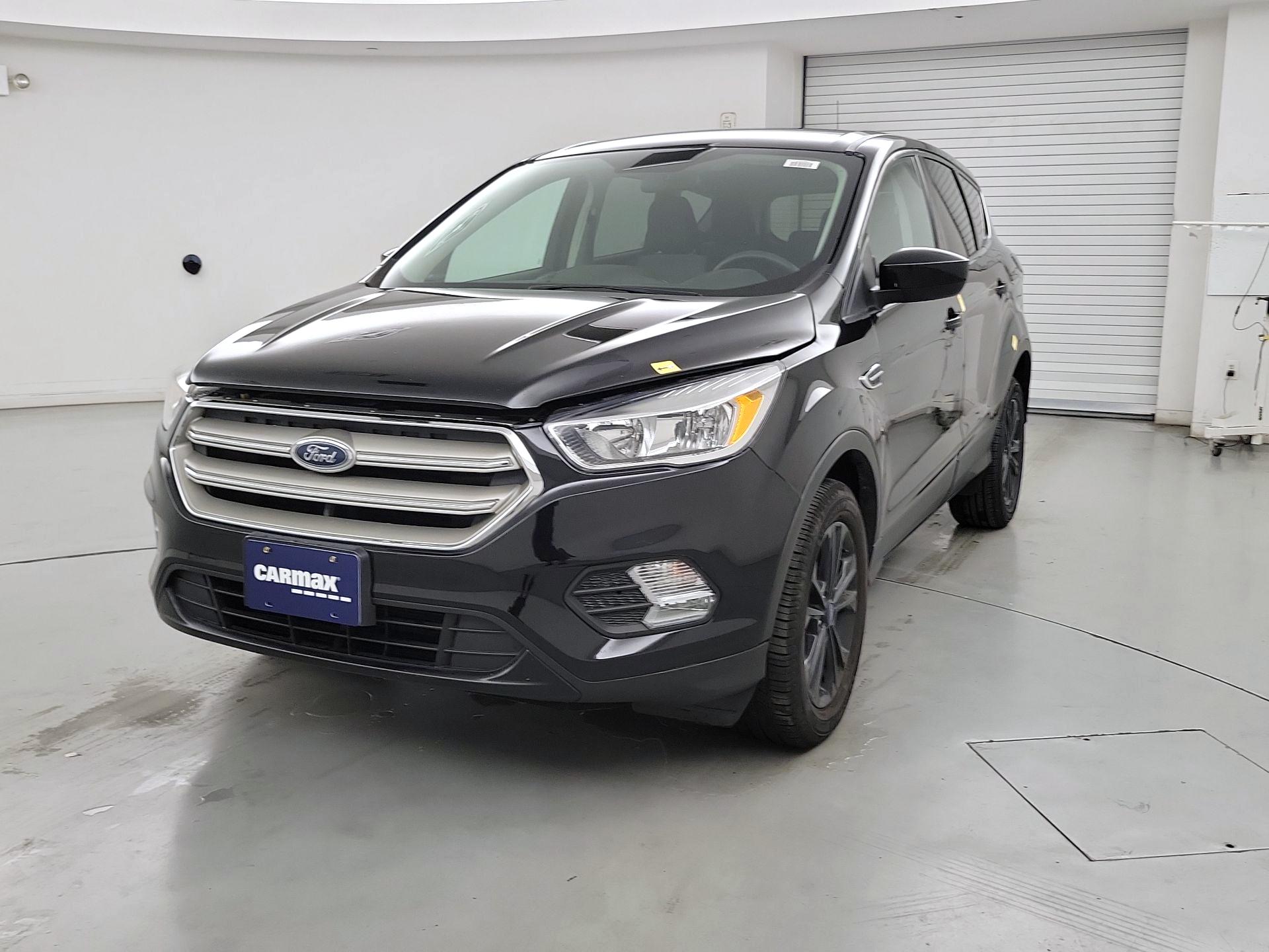 Thumbnail: 2019 Ford Escape - 3