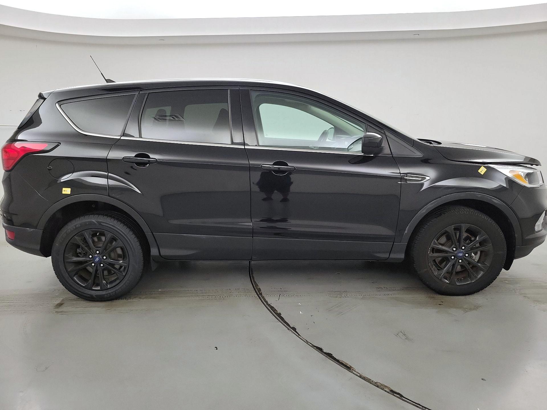 Thumbnail: 2019 Ford Escape - 4