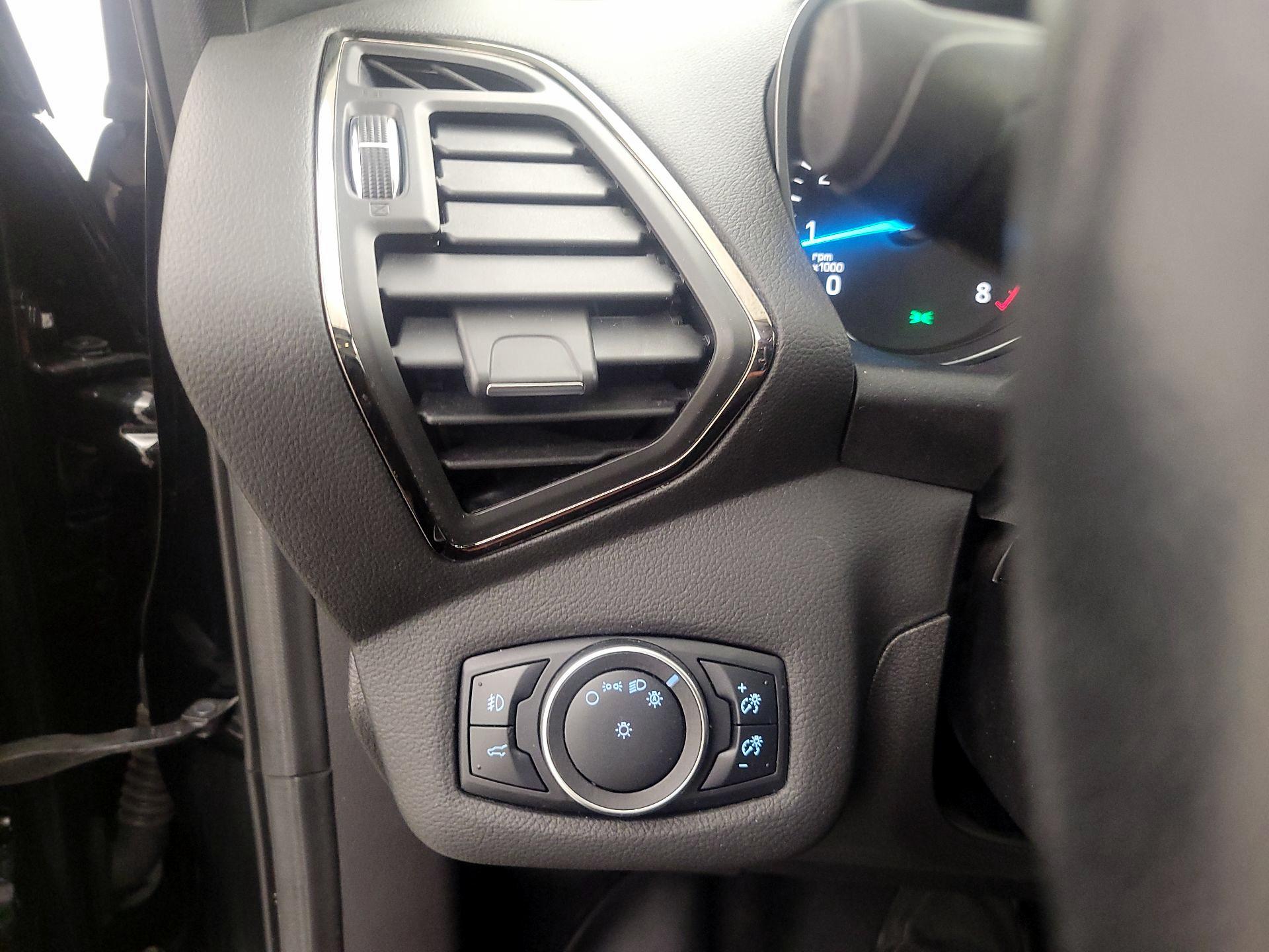 Thumbnail: 2017 Ford Escape - 13