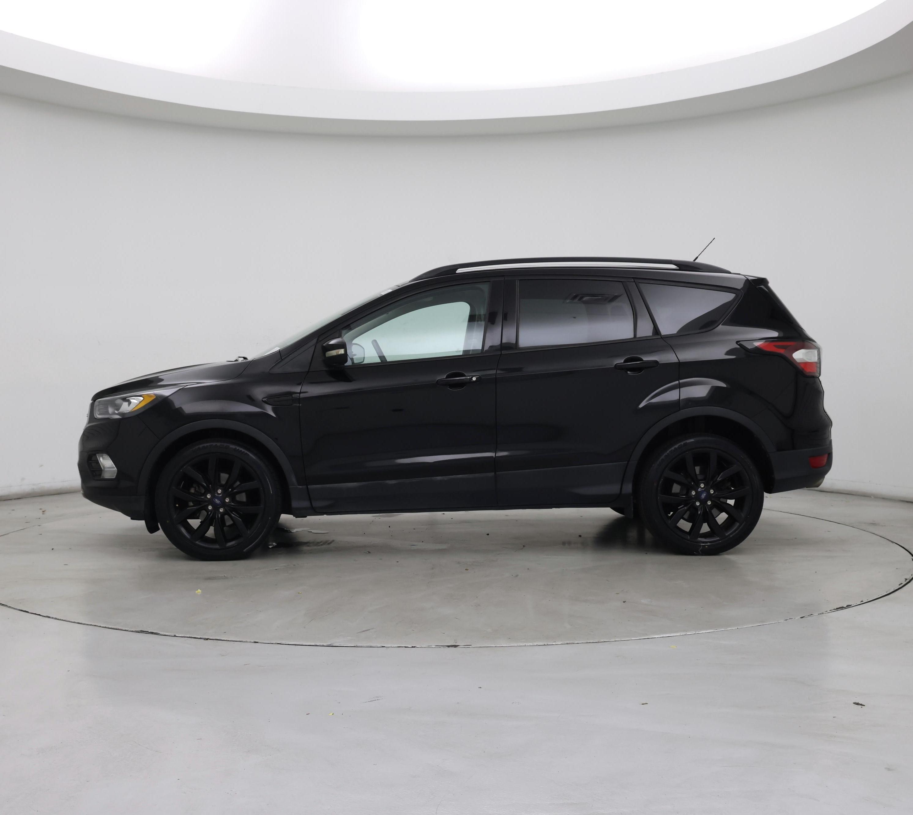 Thumbnail: 2017 Ford Escape - 3