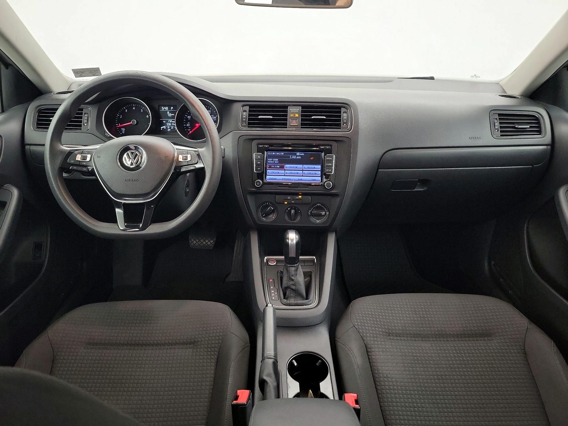 Thumbnail: 2015 Volkswagen Jetta - 9