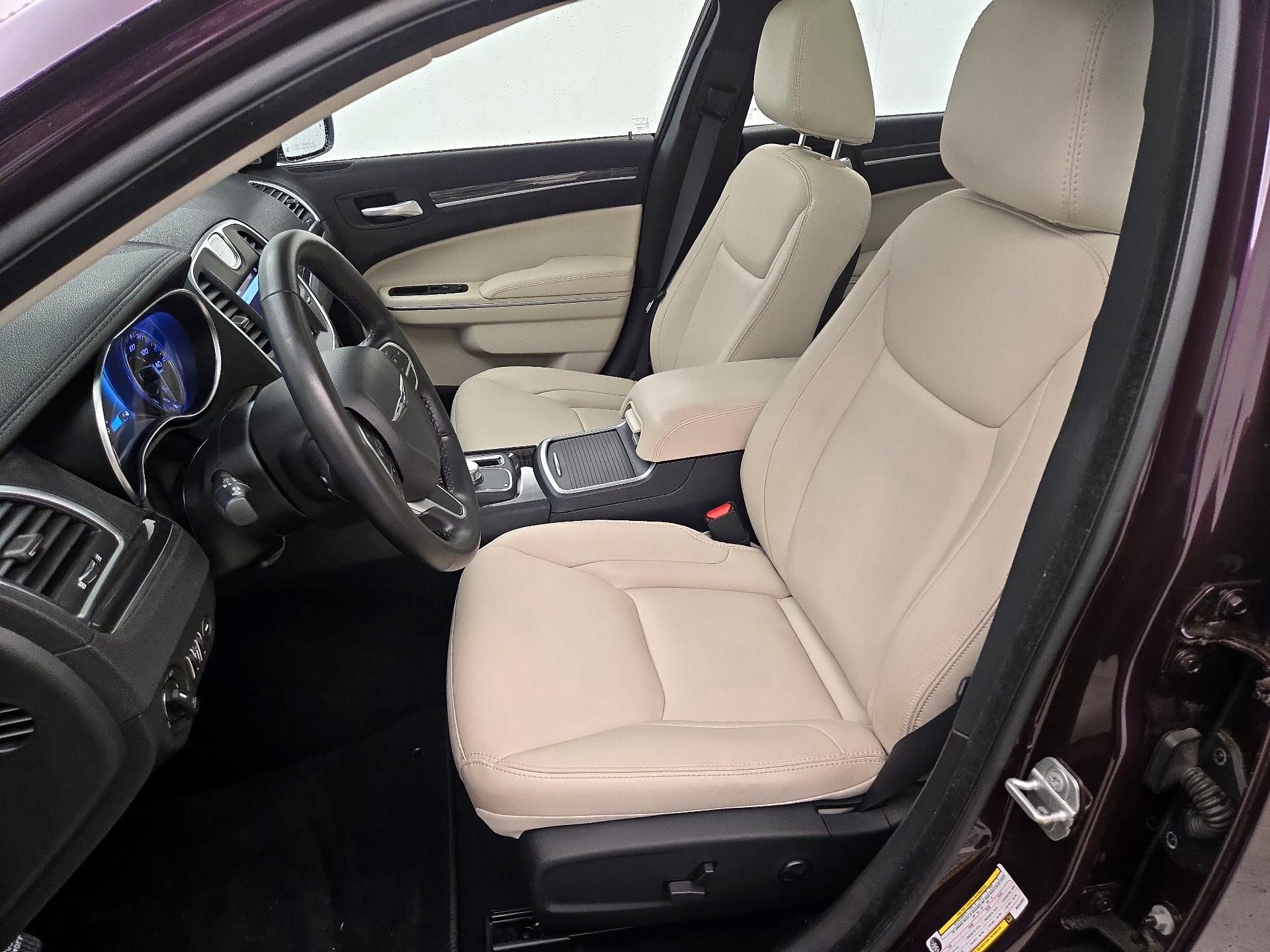 Thumbnail: 2021 Chrysler 300 - 11