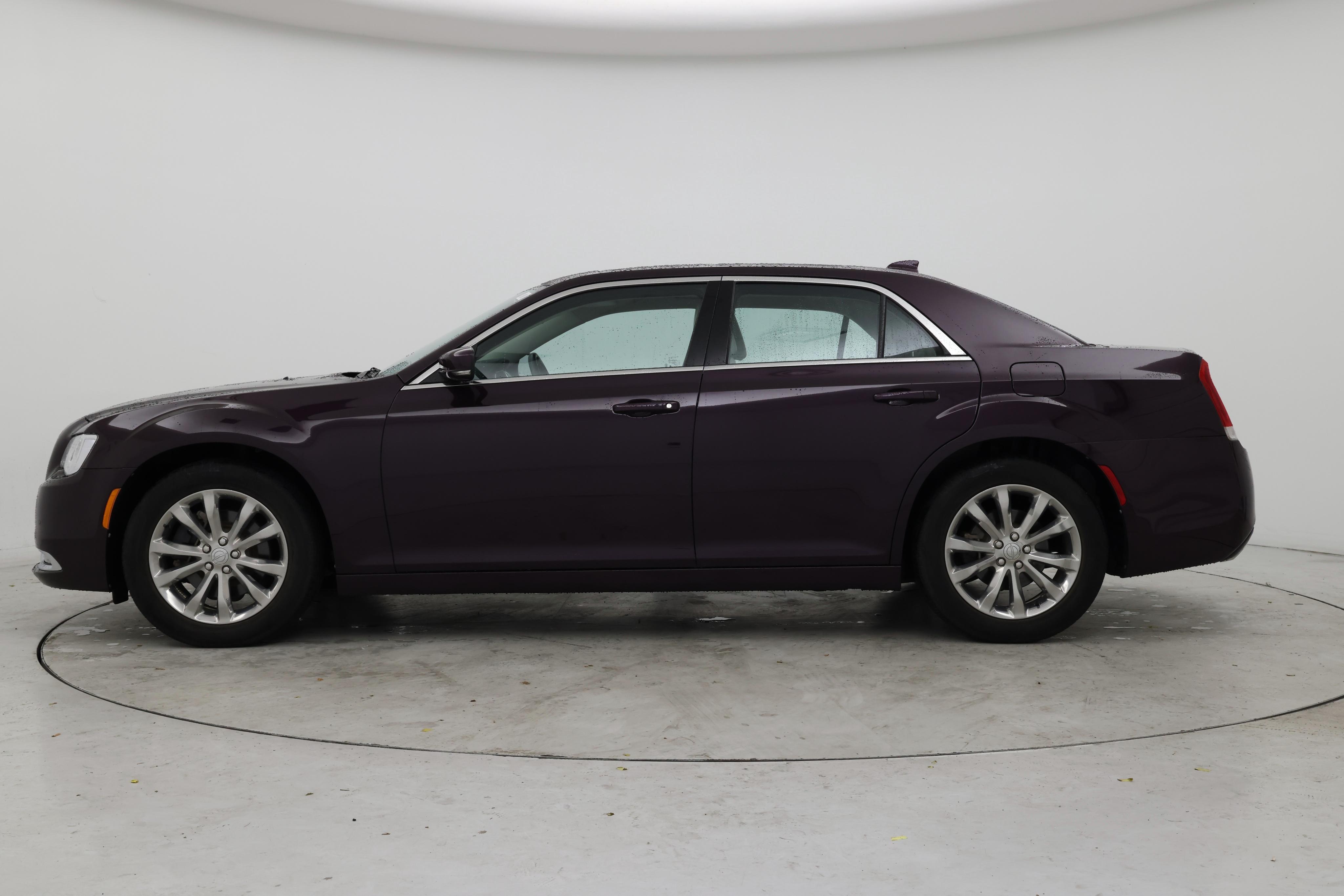 Thumbnail: 2021 Chrysler 300 - 3