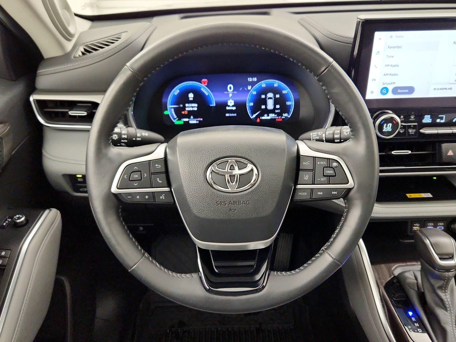 Thumbnail: 2024 Toyota Highlander - 10