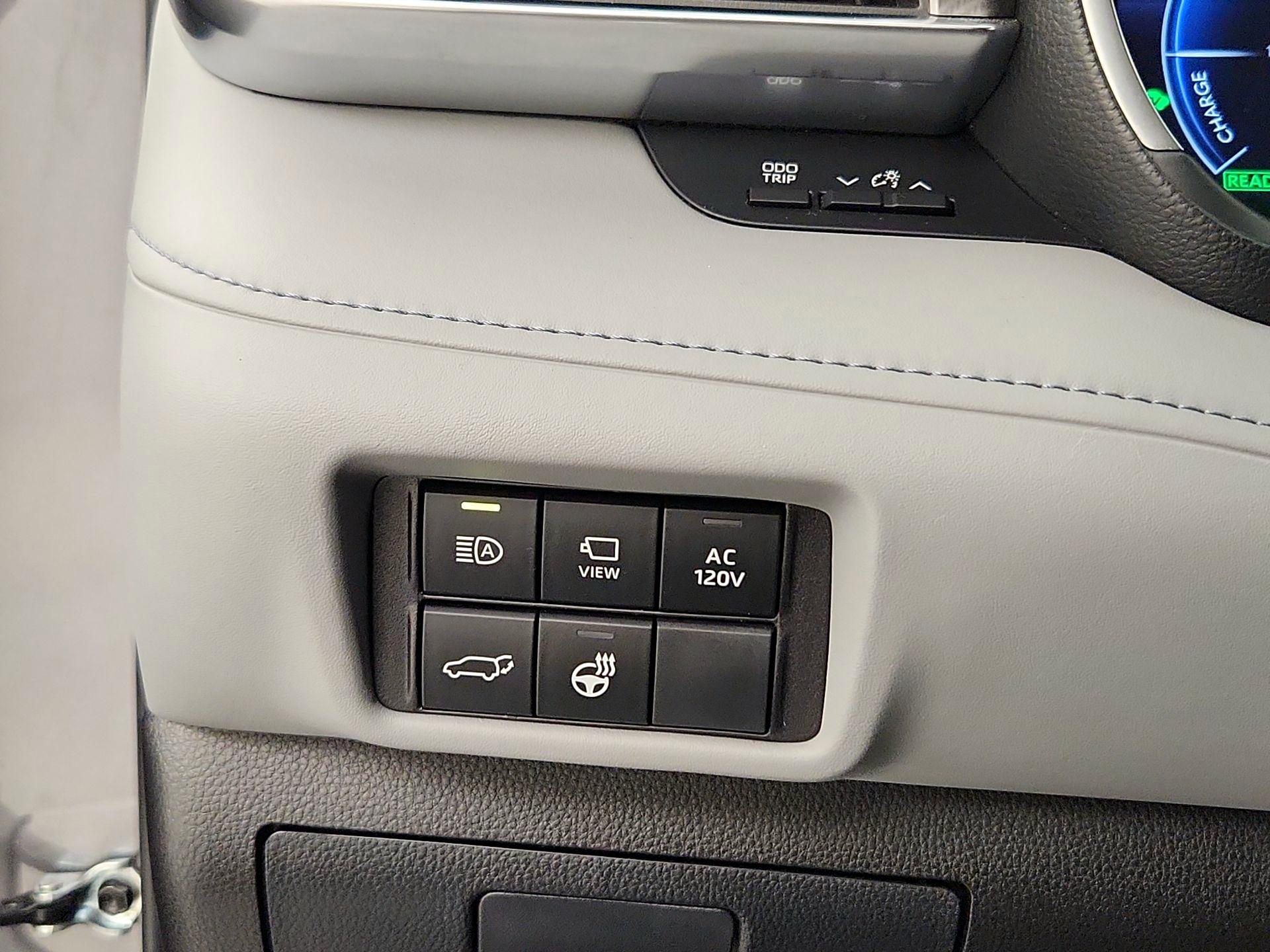 Thumbnail: 2024 Toyota Highlander - 13
