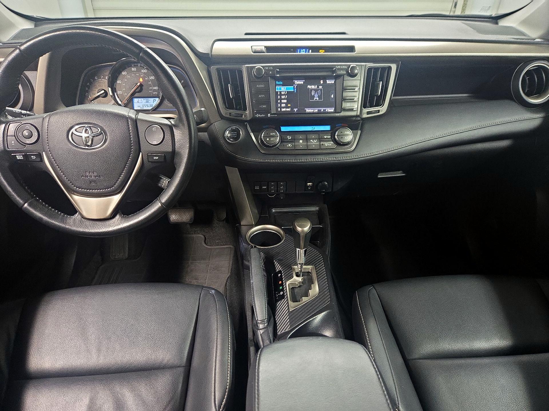 Thumbnail: 2015 Toyota RAV4 - 9