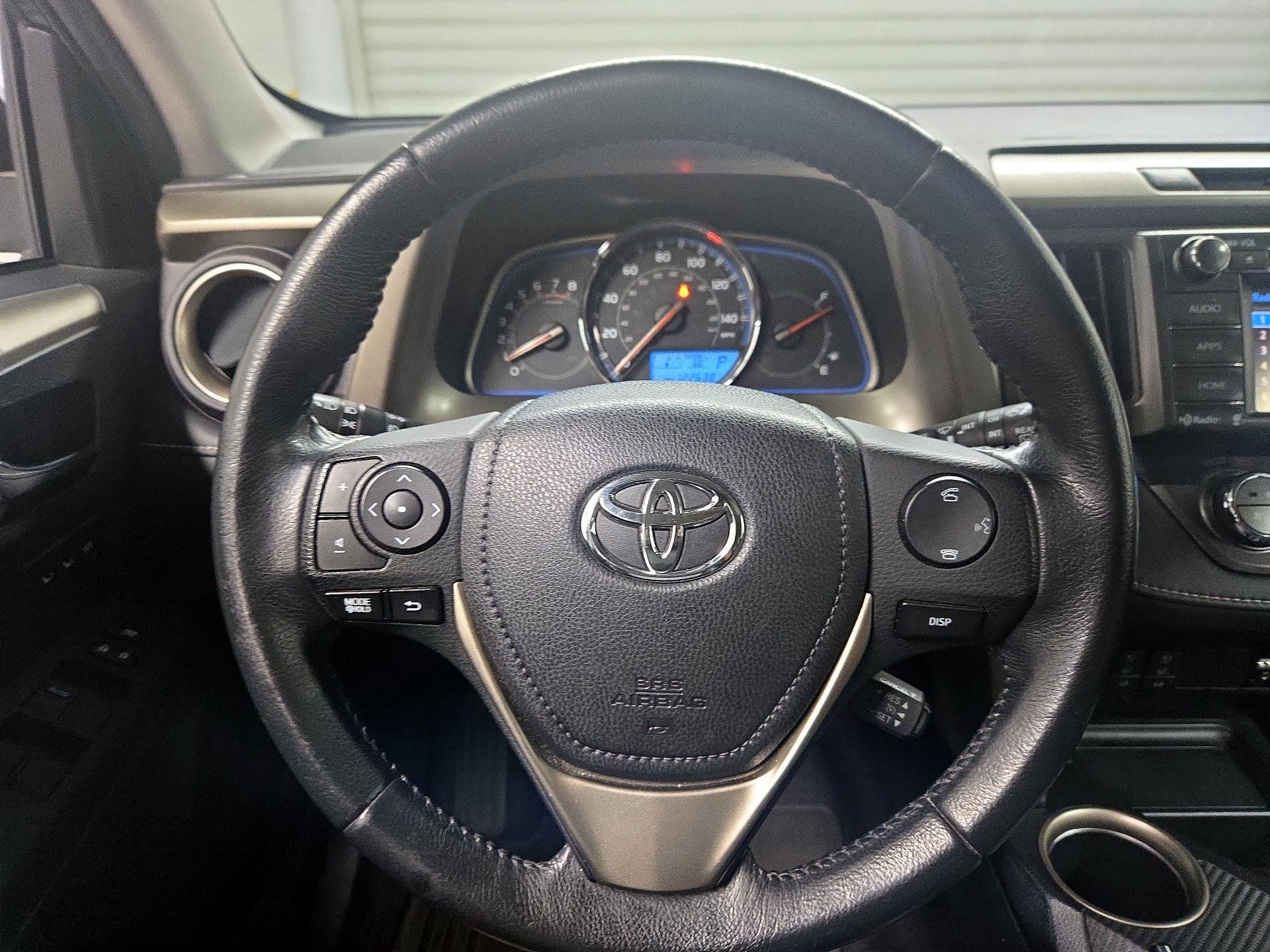 Thumbnail: 2015 Toyota RAV4 - 10