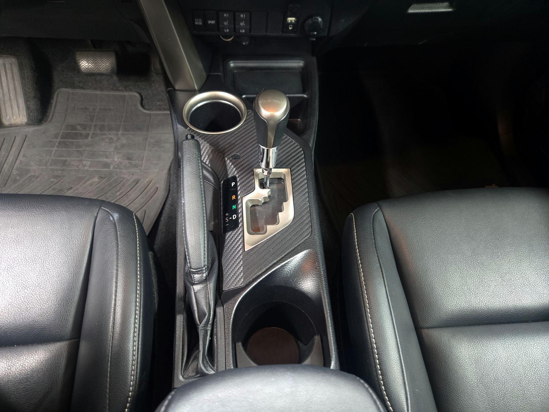 Thumbnail: 2015 Toyota RAV4 - 17