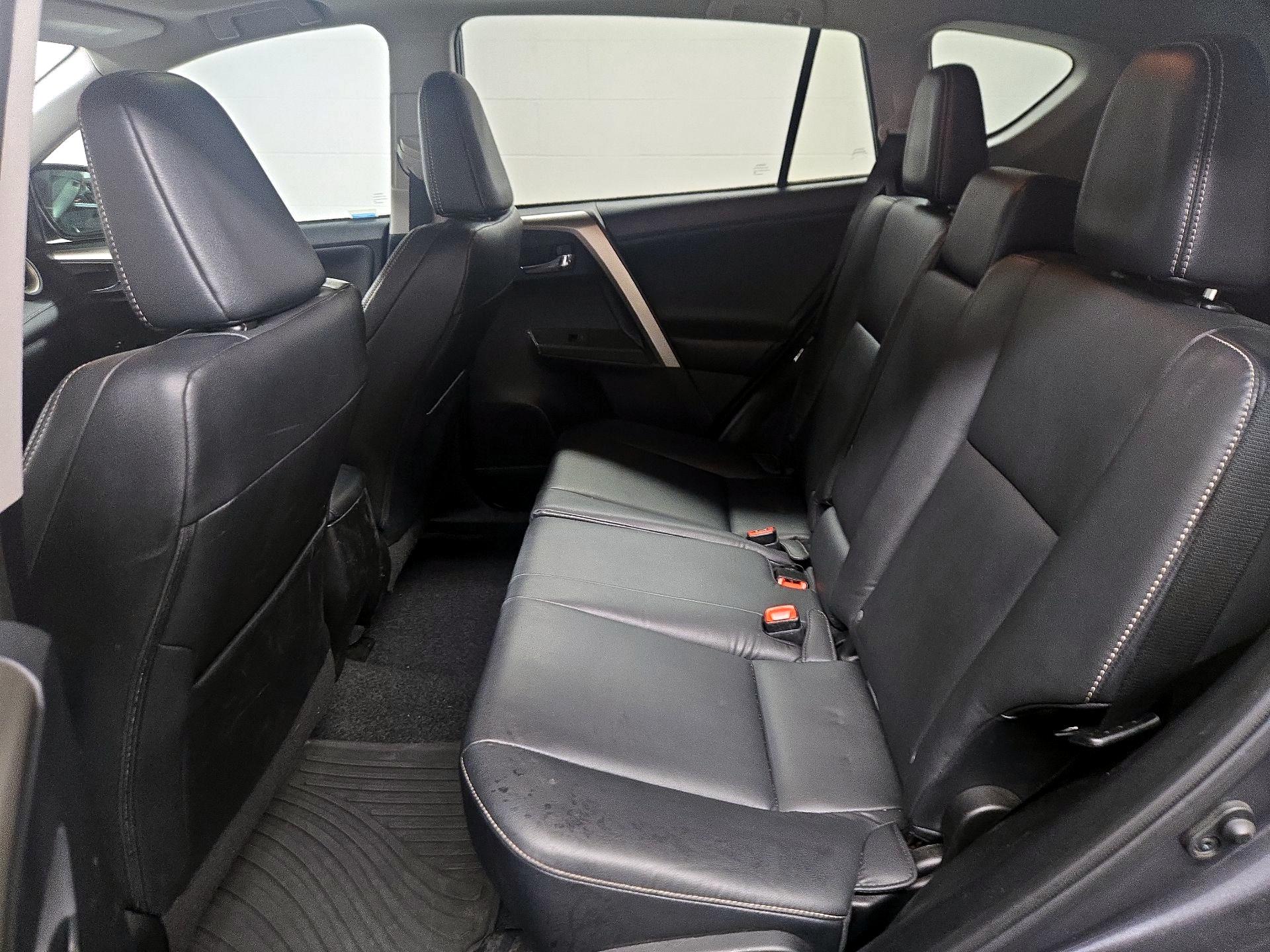 Thumbnail: 2015 Toyota RAV4 - 20