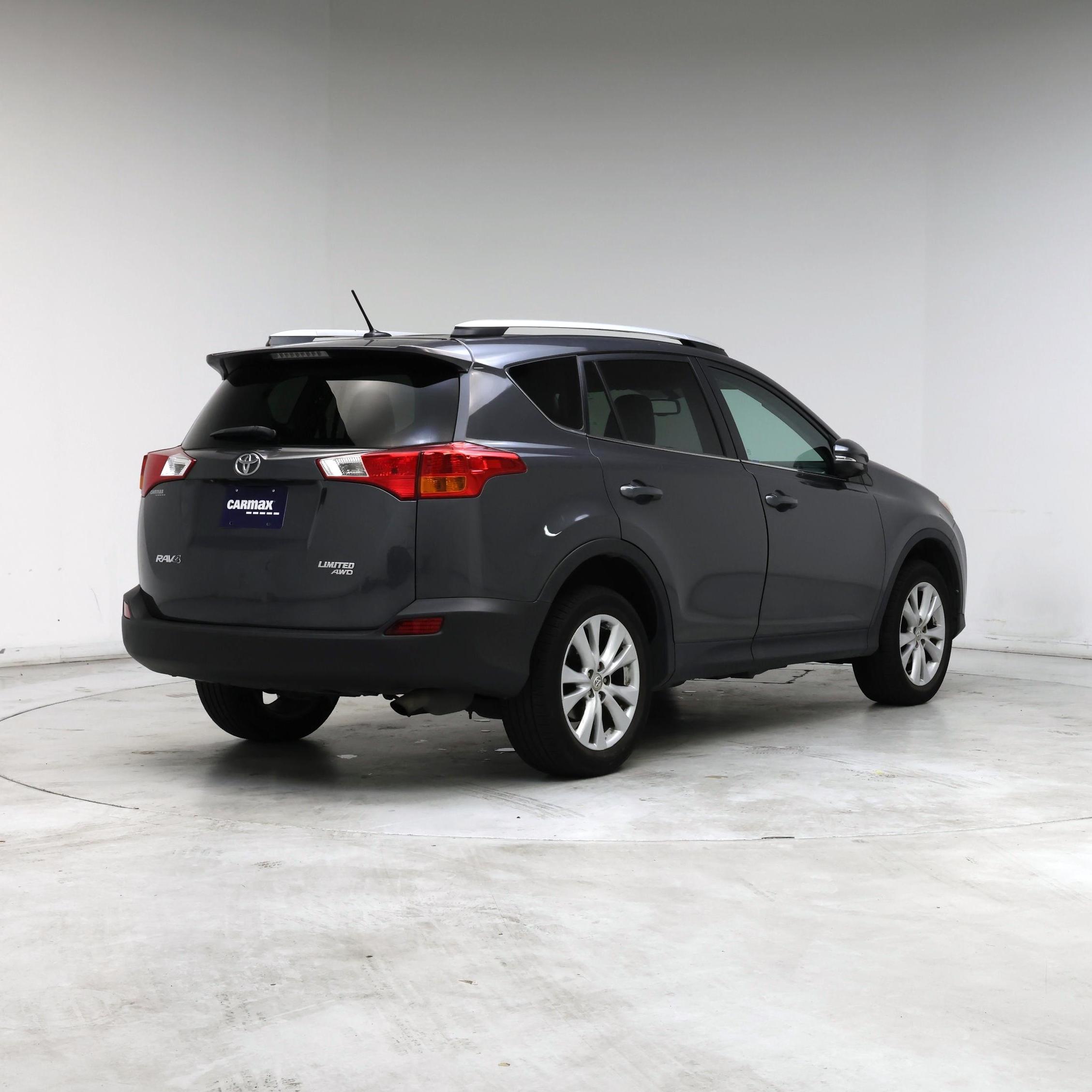 Thumbnail: 2015 Toyota RAV4 - 8