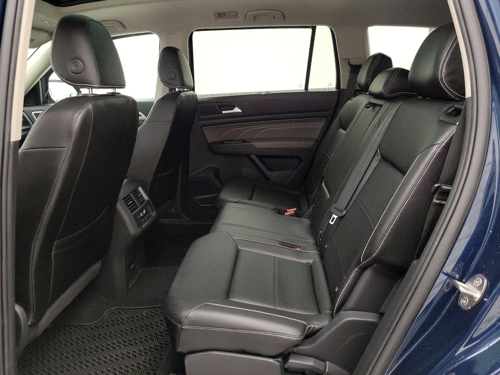 2021 Volkswagen Atlas SE w/Tech - Photo 21