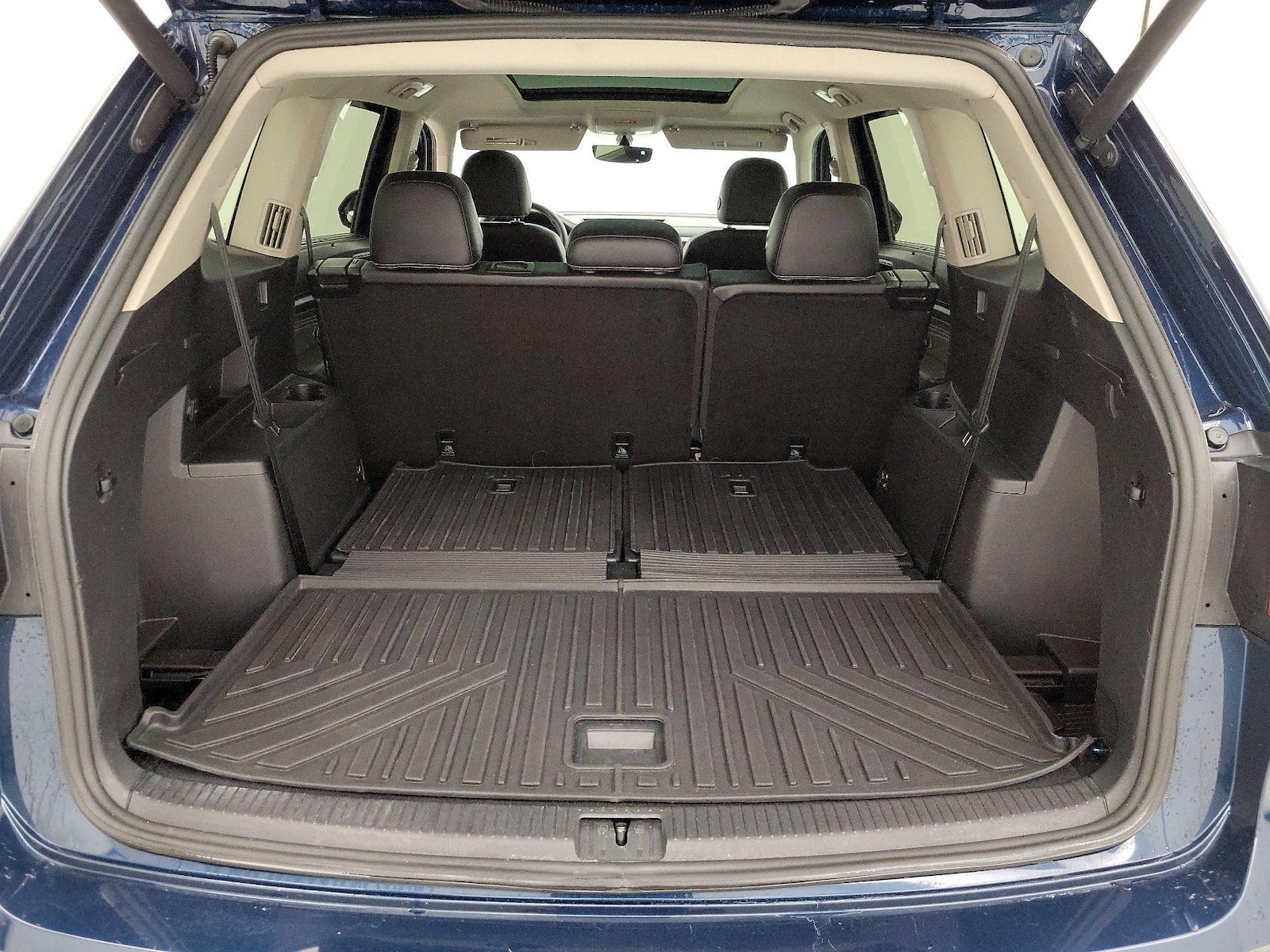 2021 Volkswagen Atlas SE w/Tech - Photo 22