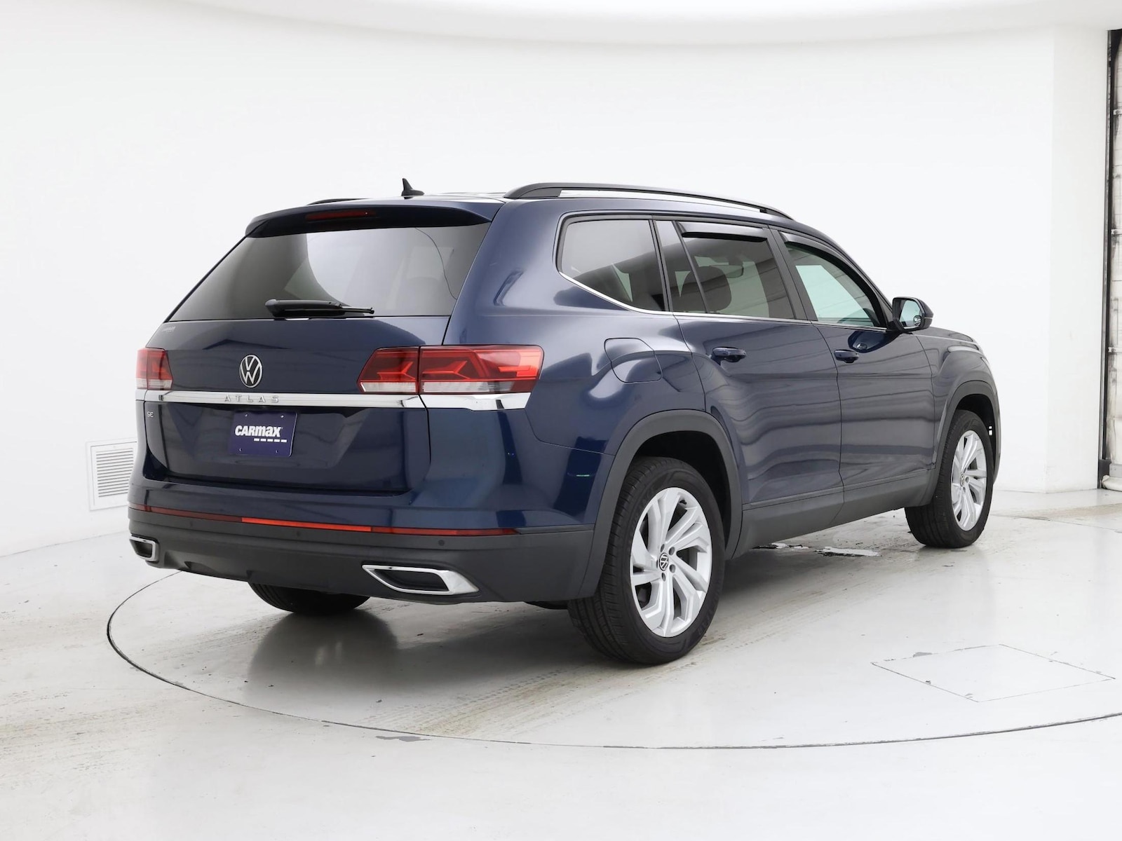 2021 Volkswagen Atlas SE w/Tech - Photo 9
