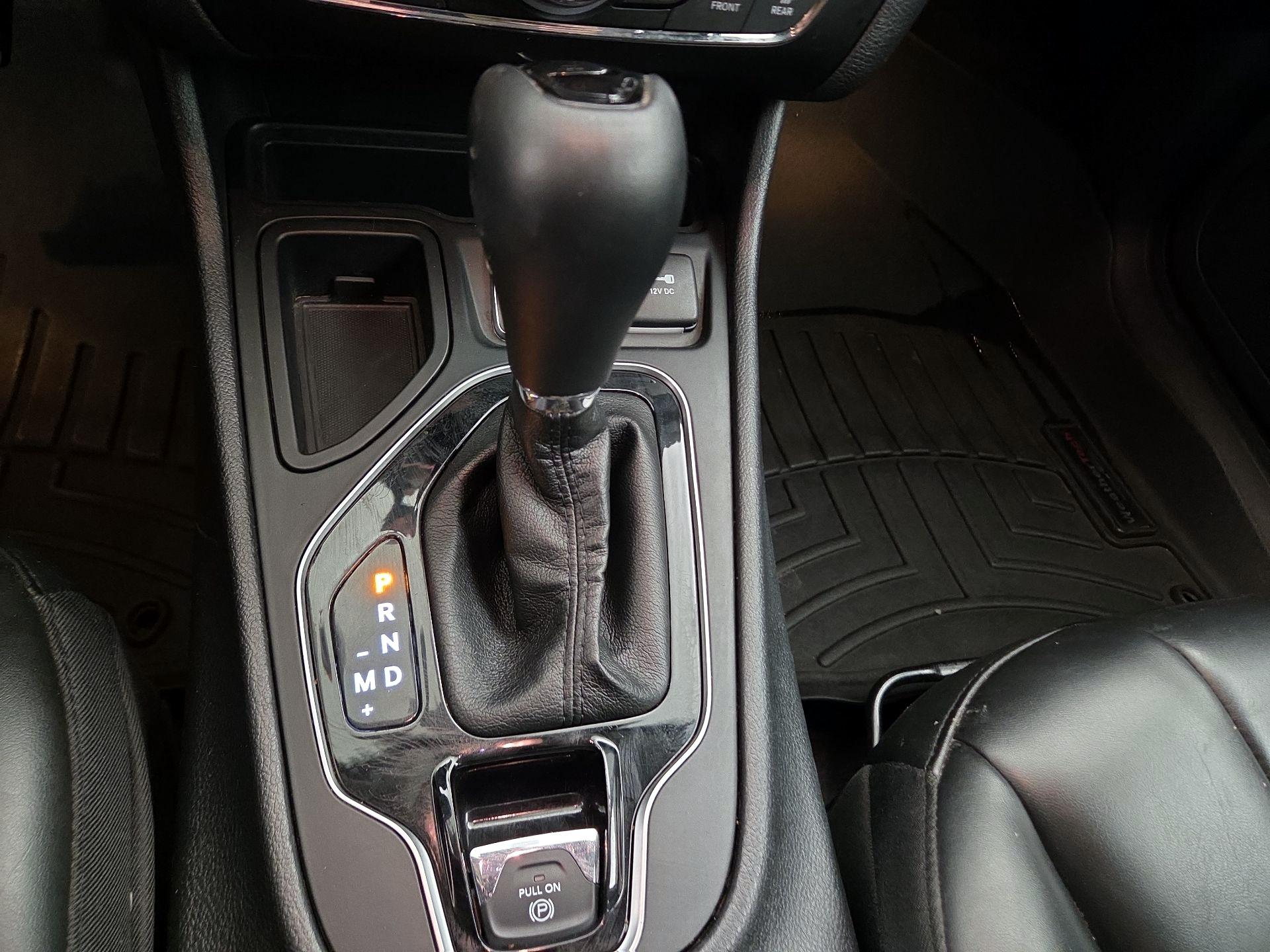 Thumbnail: 2020 Jeep Cherokee - 17