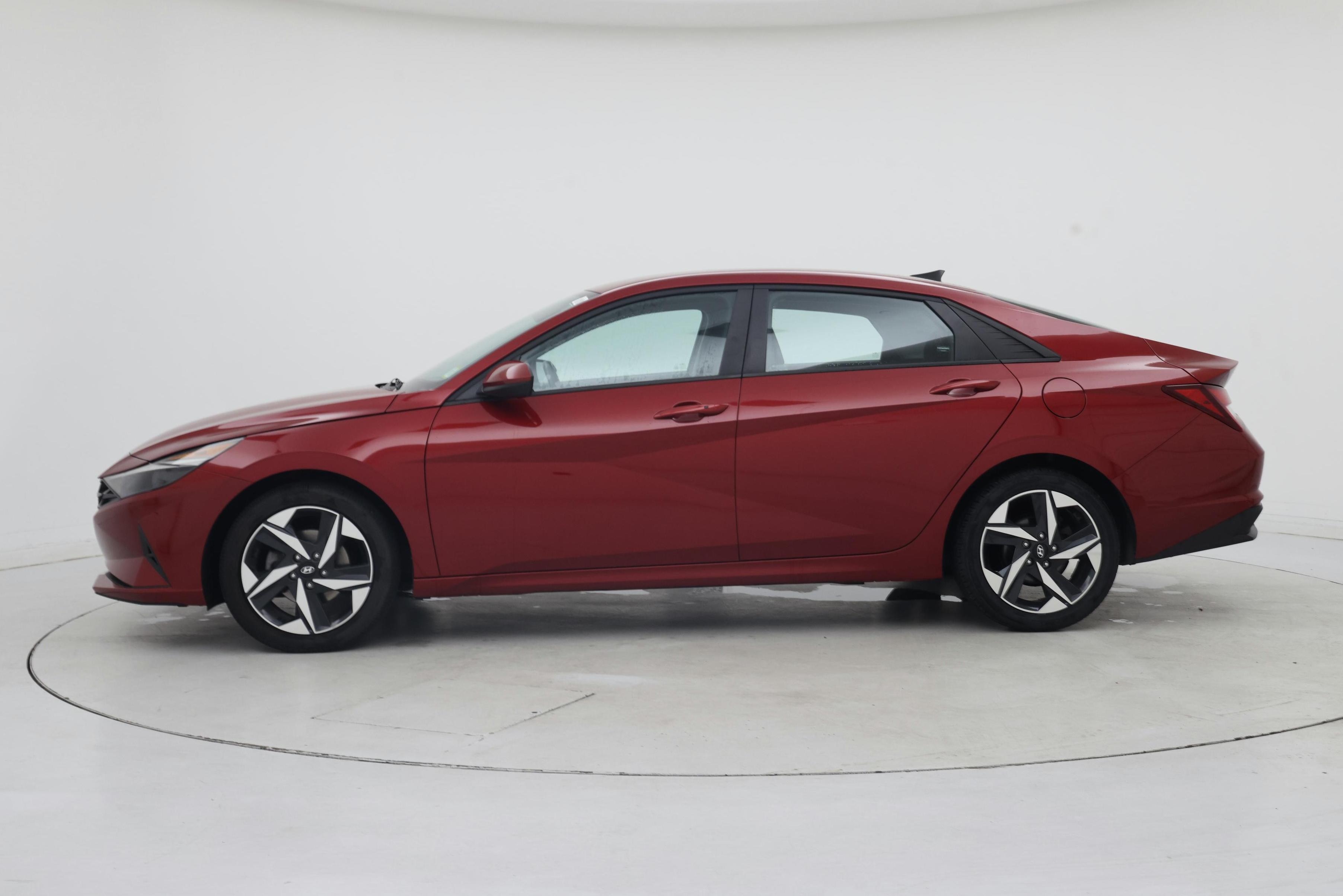 Thumbnail: 2023 Hyundai Elantra - 3