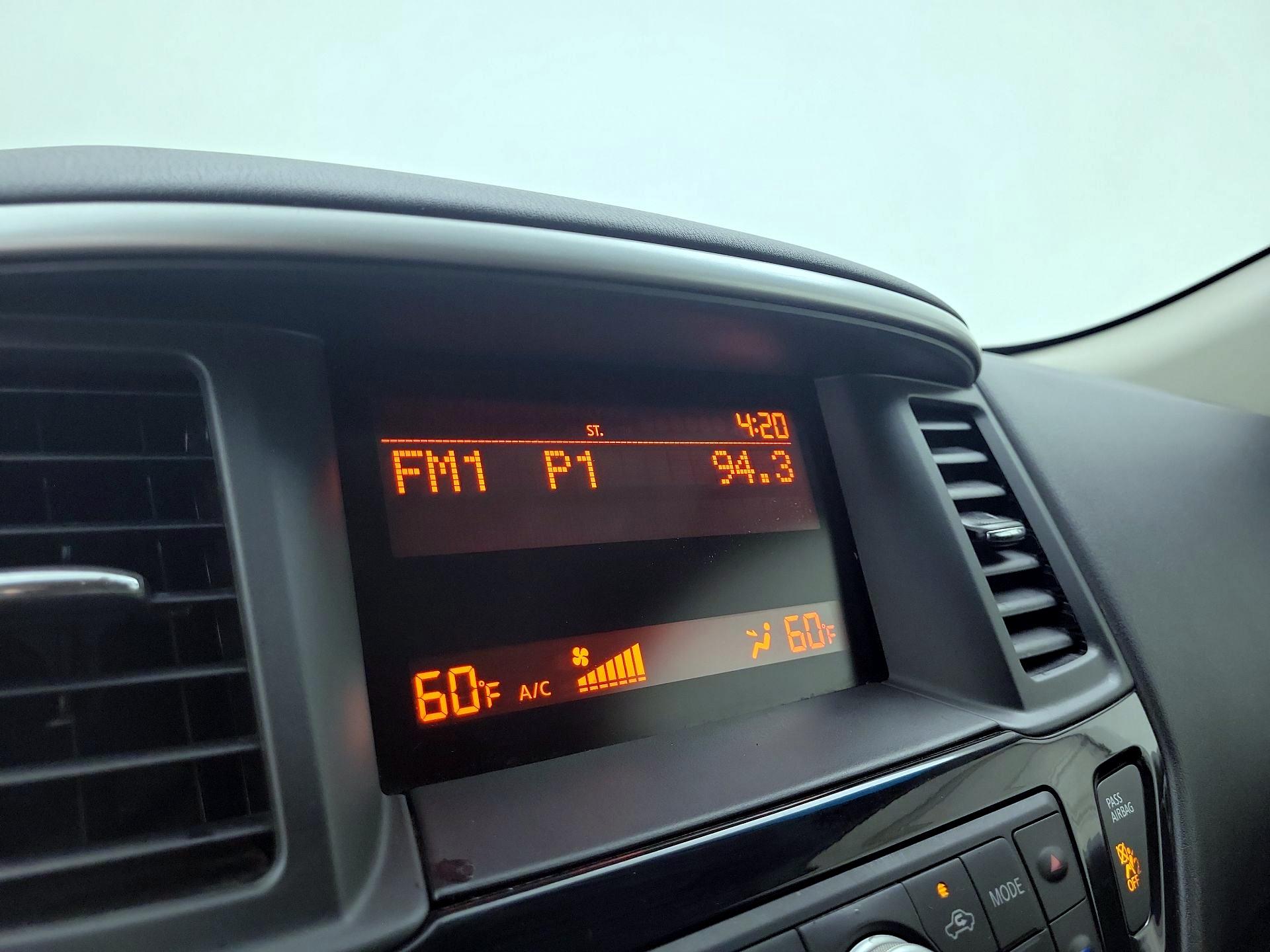 Thumbnail: 2016 Nissan Pathfinder - 14