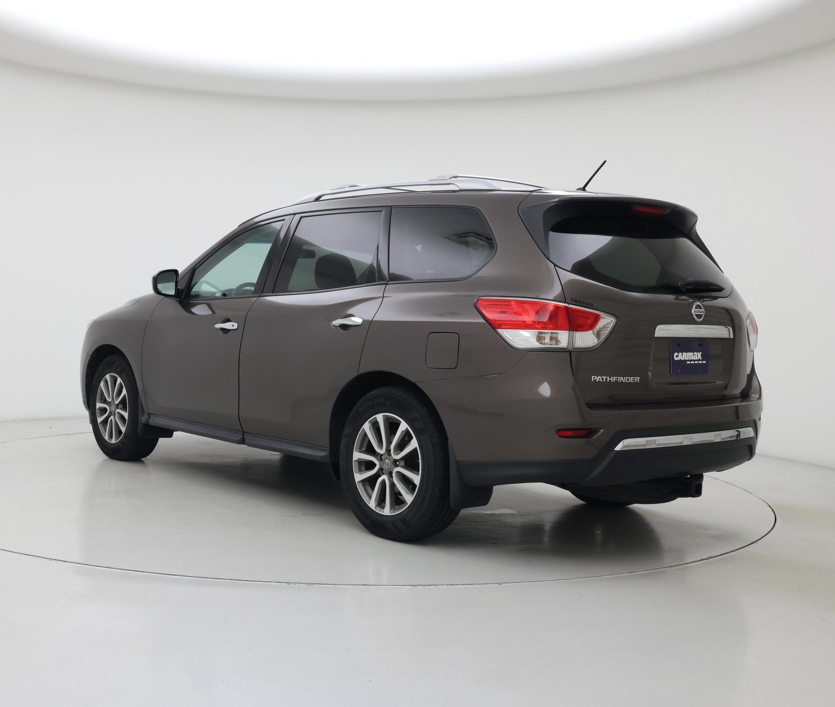 Thumbnail: 2016 Nissan Pathfinder - 2