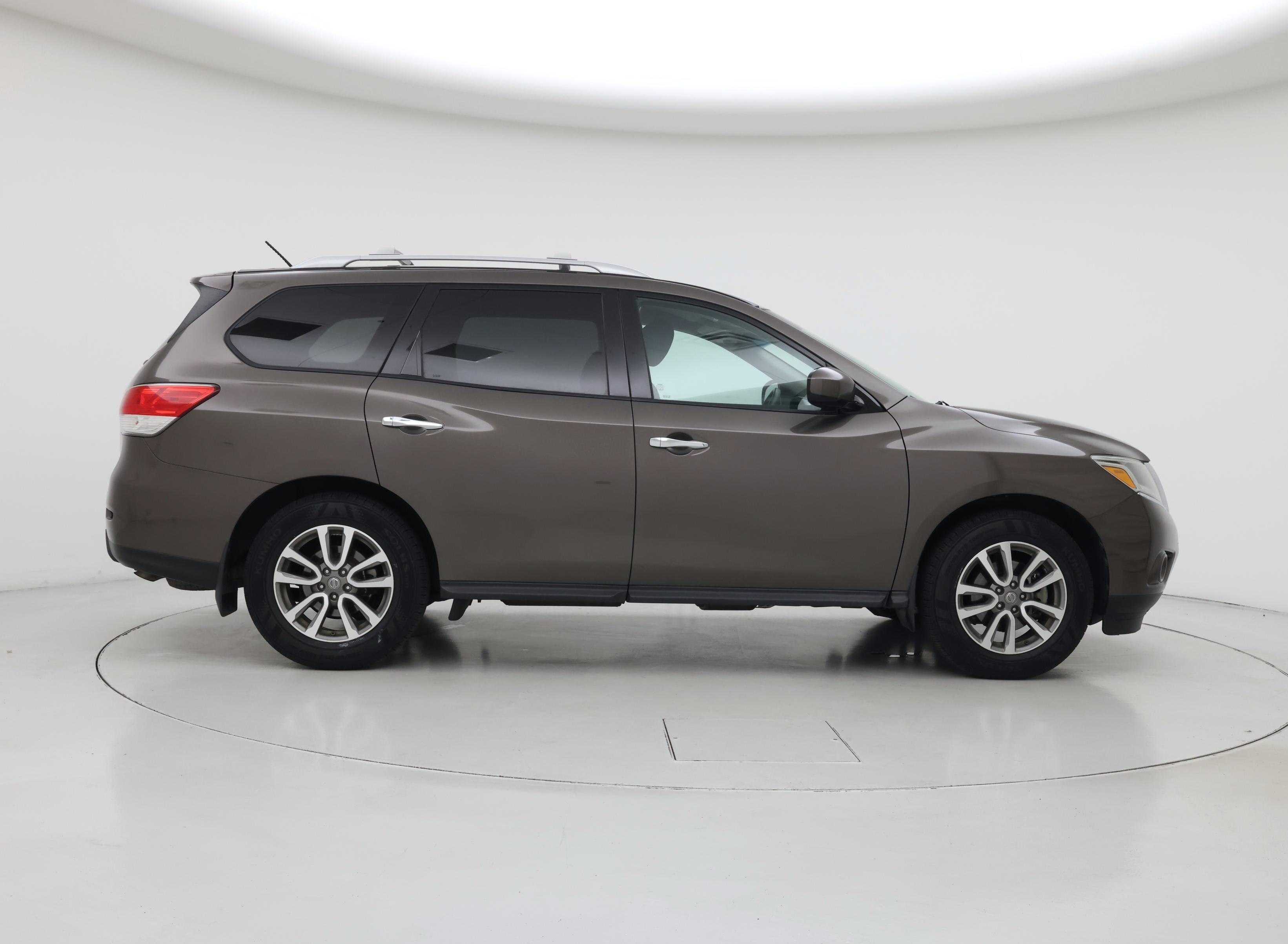Thumbnail: 2016 Nissan Pathfinder - 7