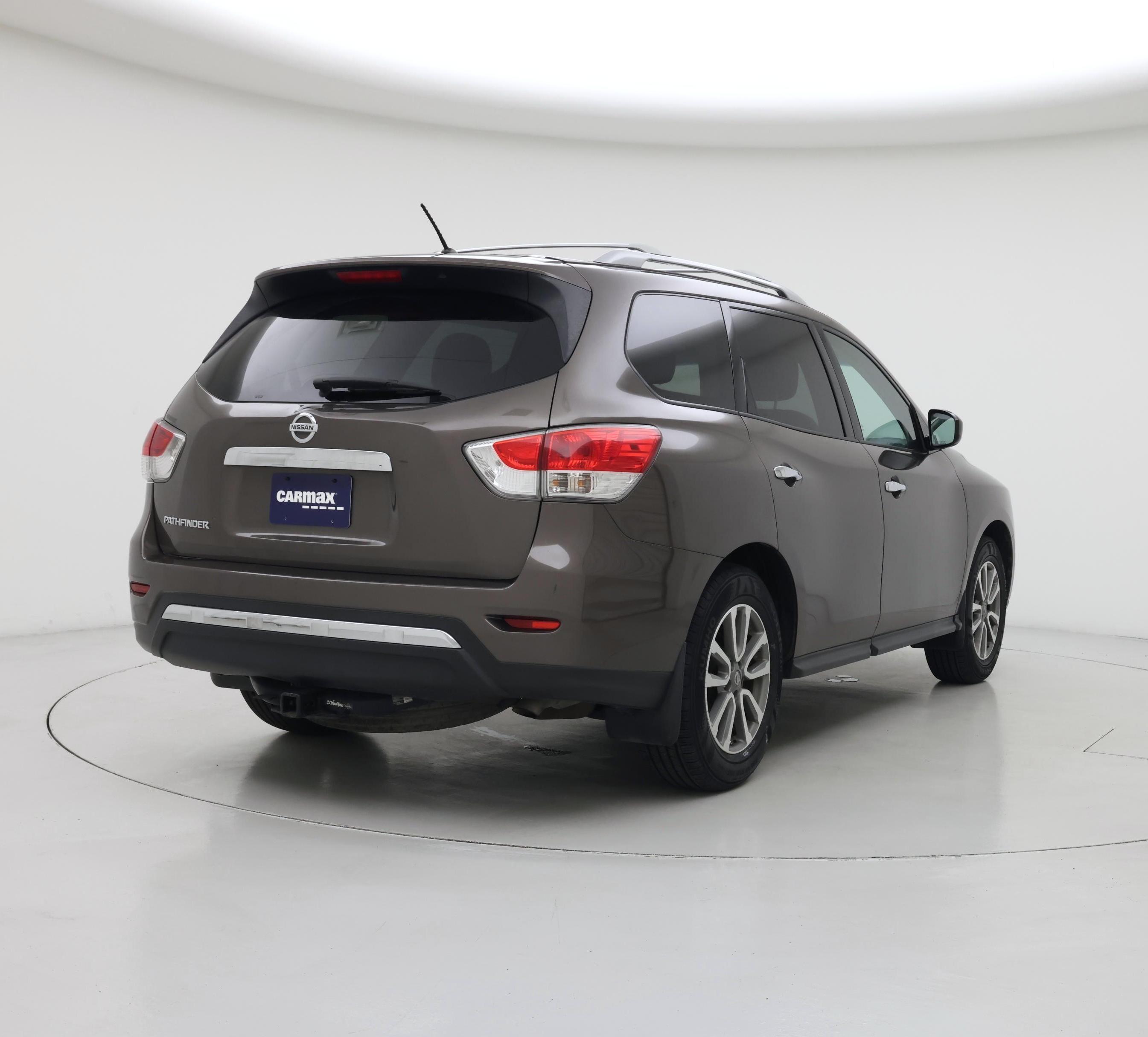 Thumbnail: 2016 Nissan Pathfinder - 8