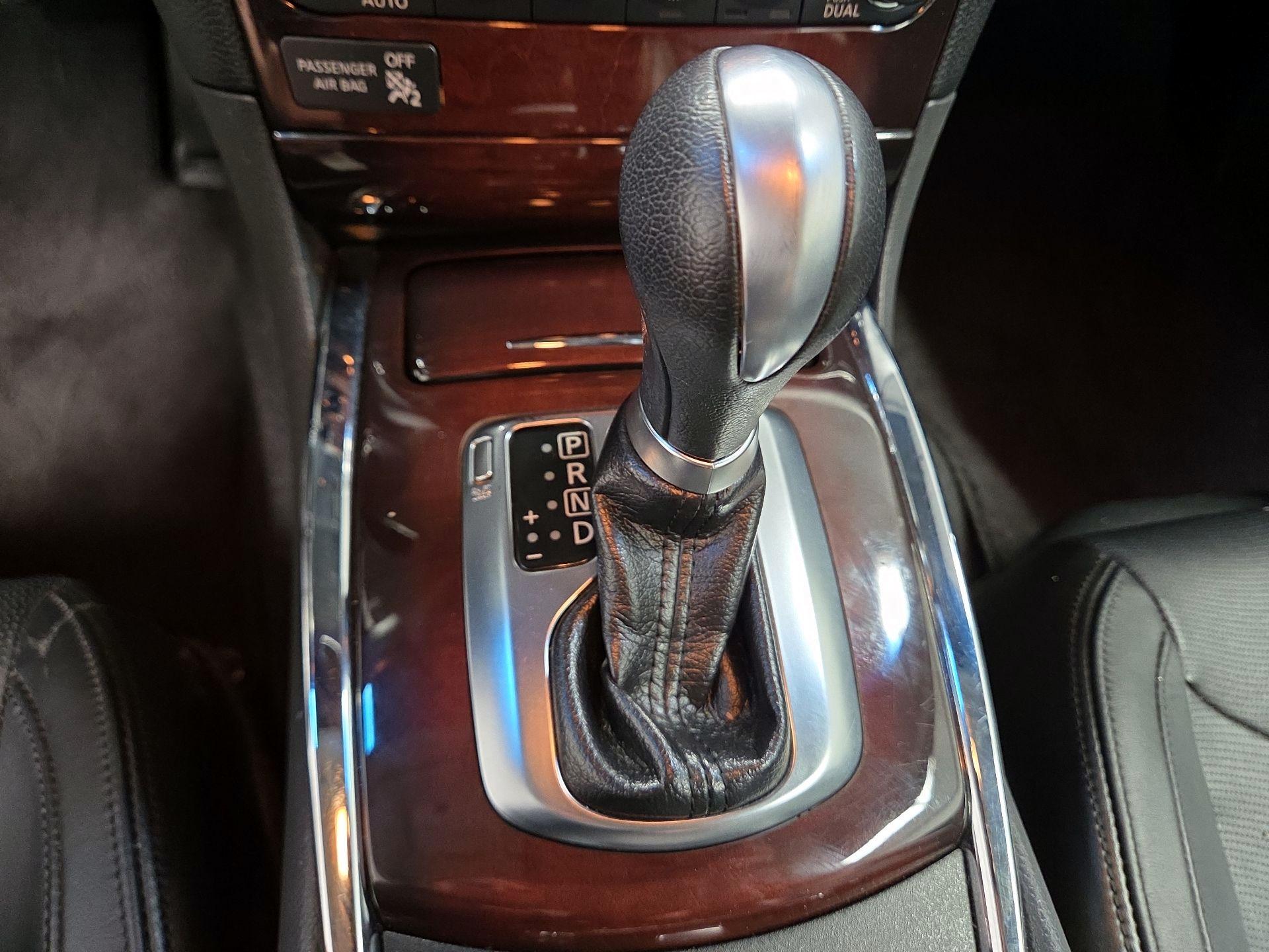 Thumbnail: 2014 INFINITI Q60 - 18