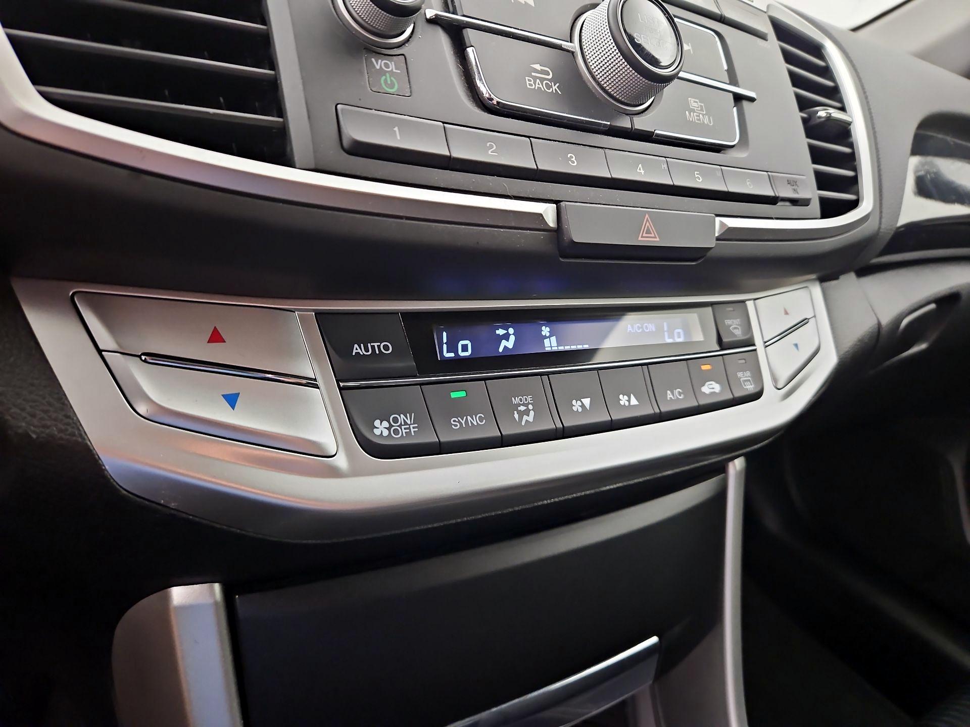 Thumbnail: 2015 Honda Accord - 16
