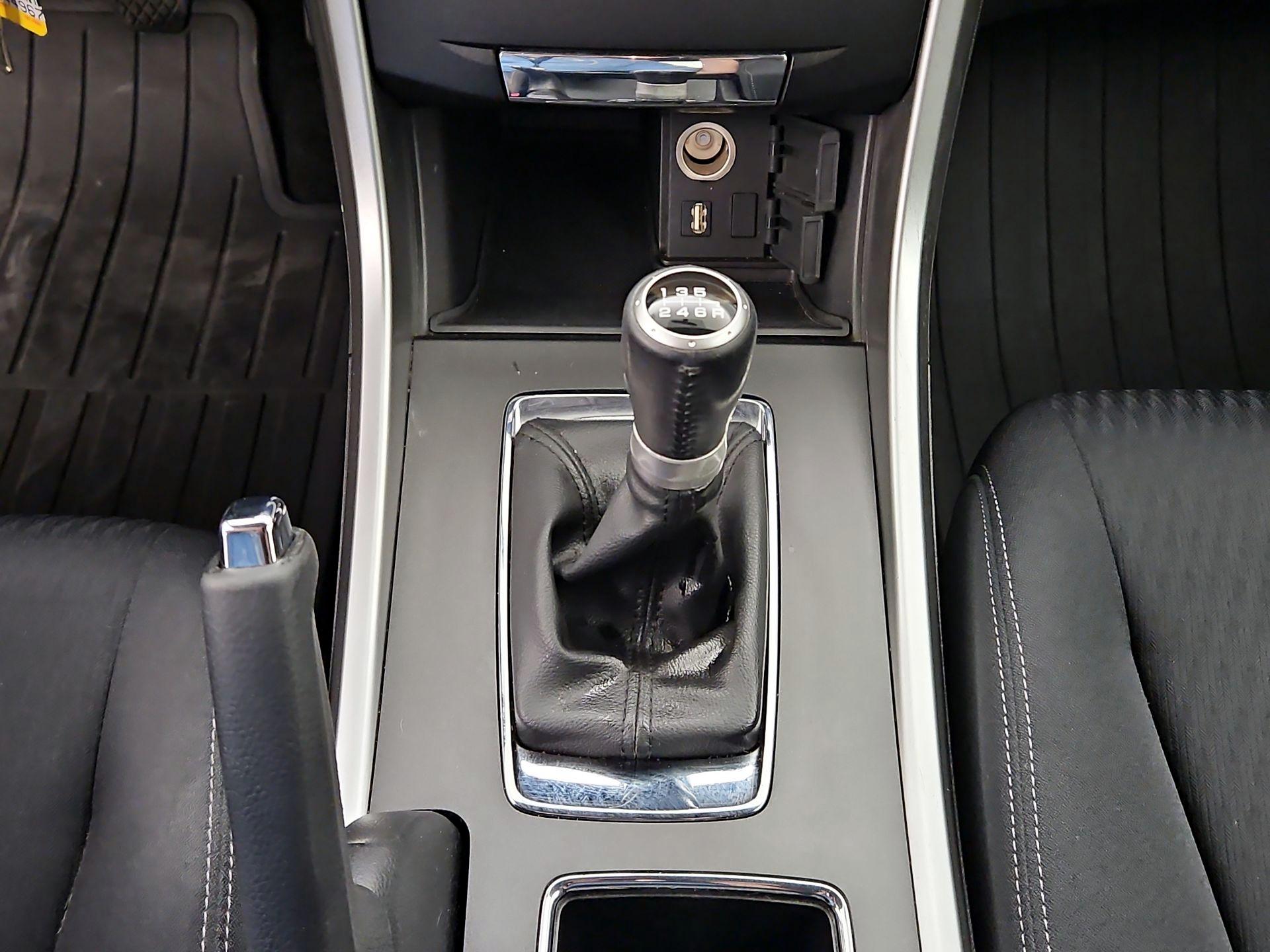 Thumbnail: 2015 Honda Accord - 17