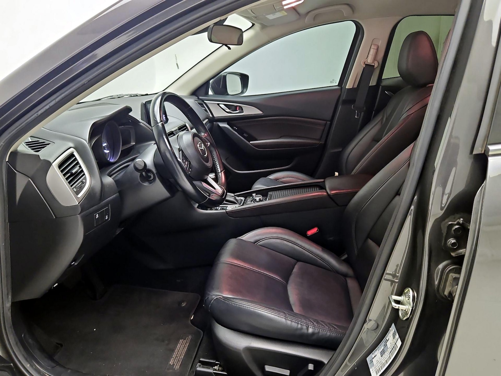 2018 Mazda Mazda3 Touring - Photo 12