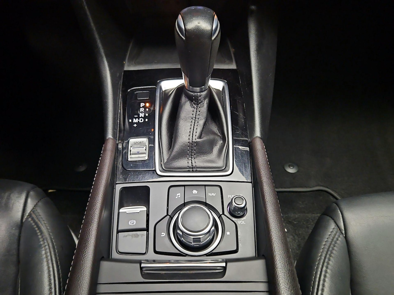 2018 Mazda Mazda3 Touring - Photo 18