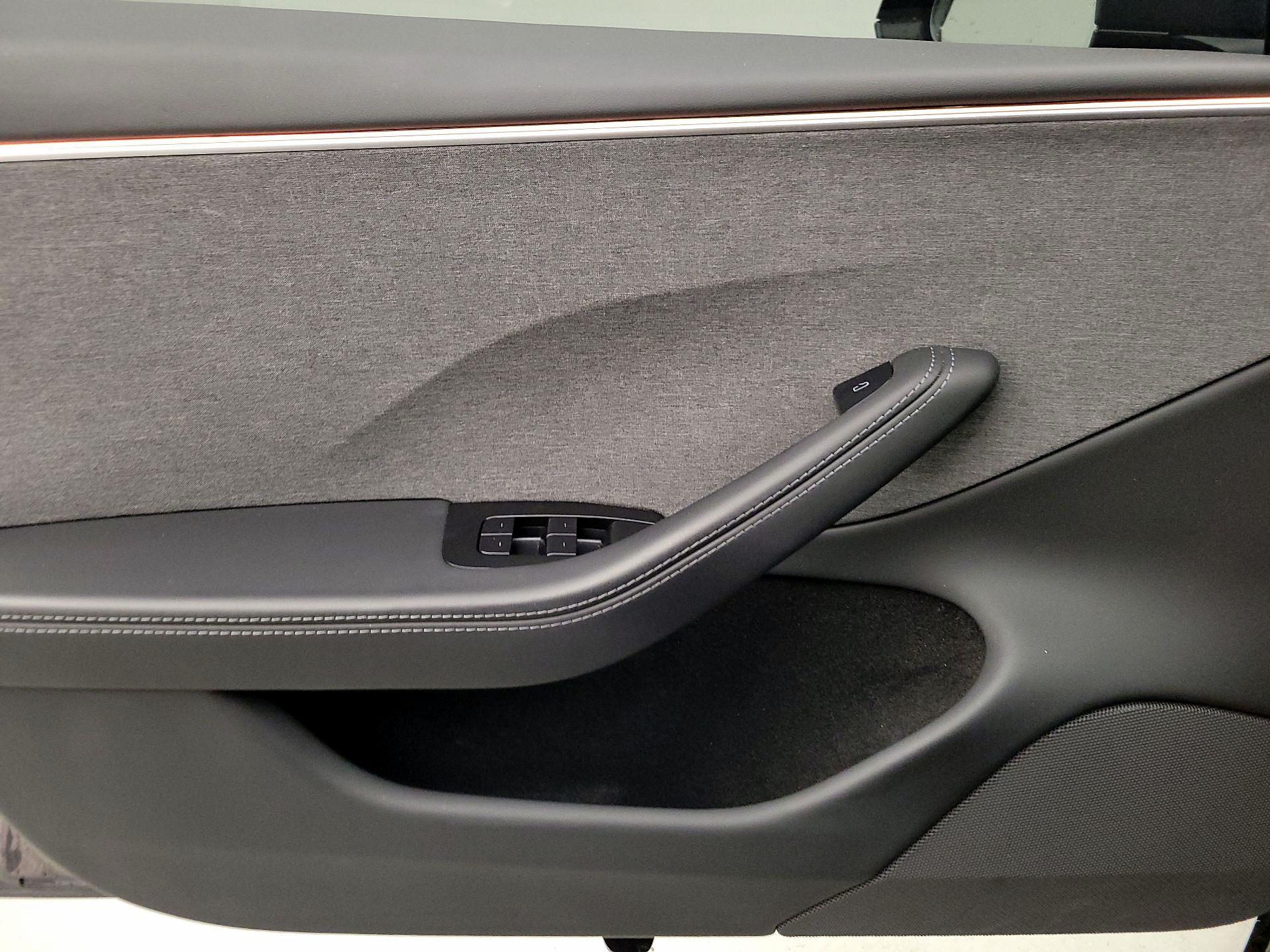 Thumbnail: 2025 Tesla Model 3 - 12