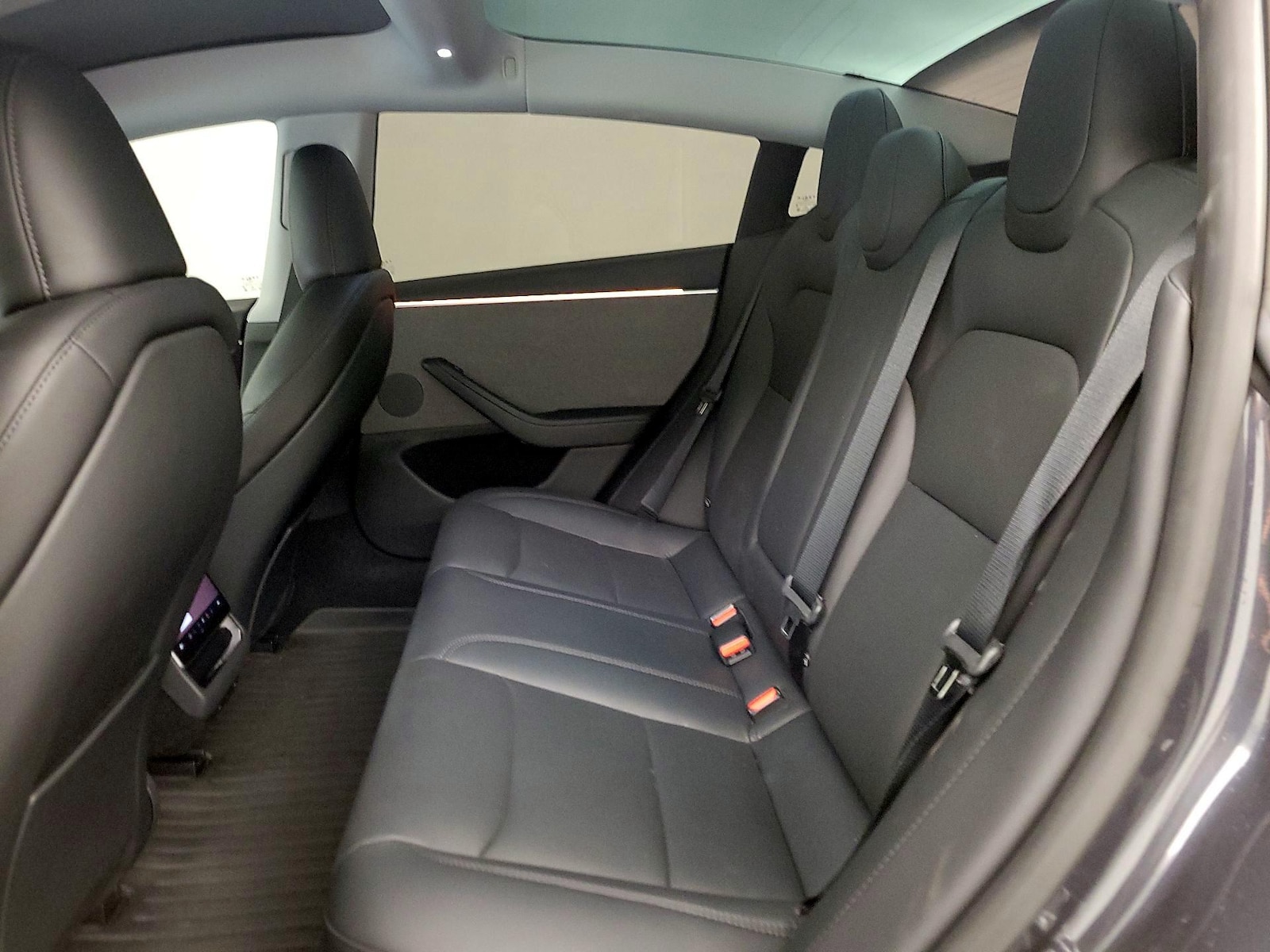 2025 Tesla Model 3 Long Range - Photo 20