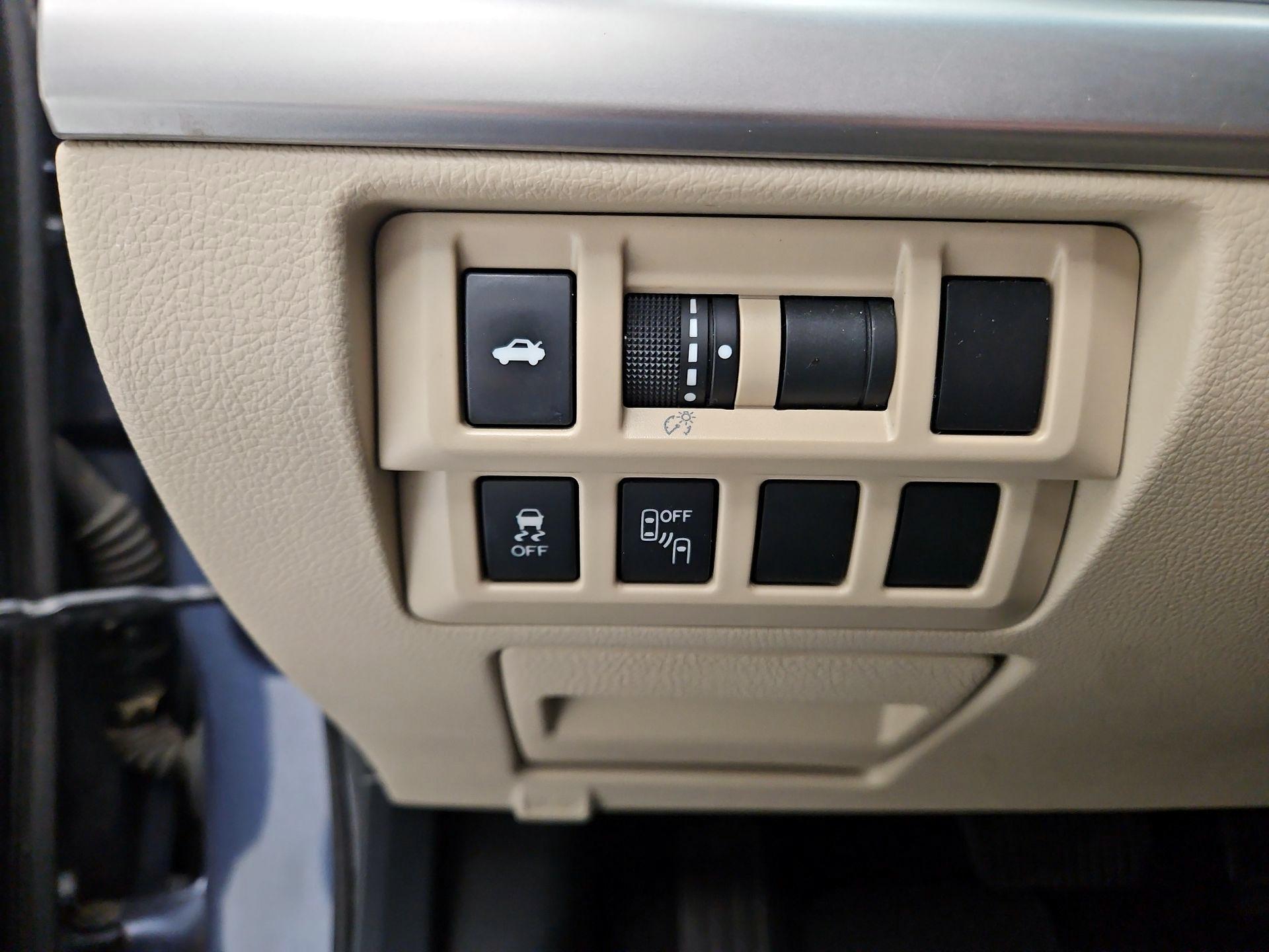 Thumbnail: 2016 Subaru Legacy - 13