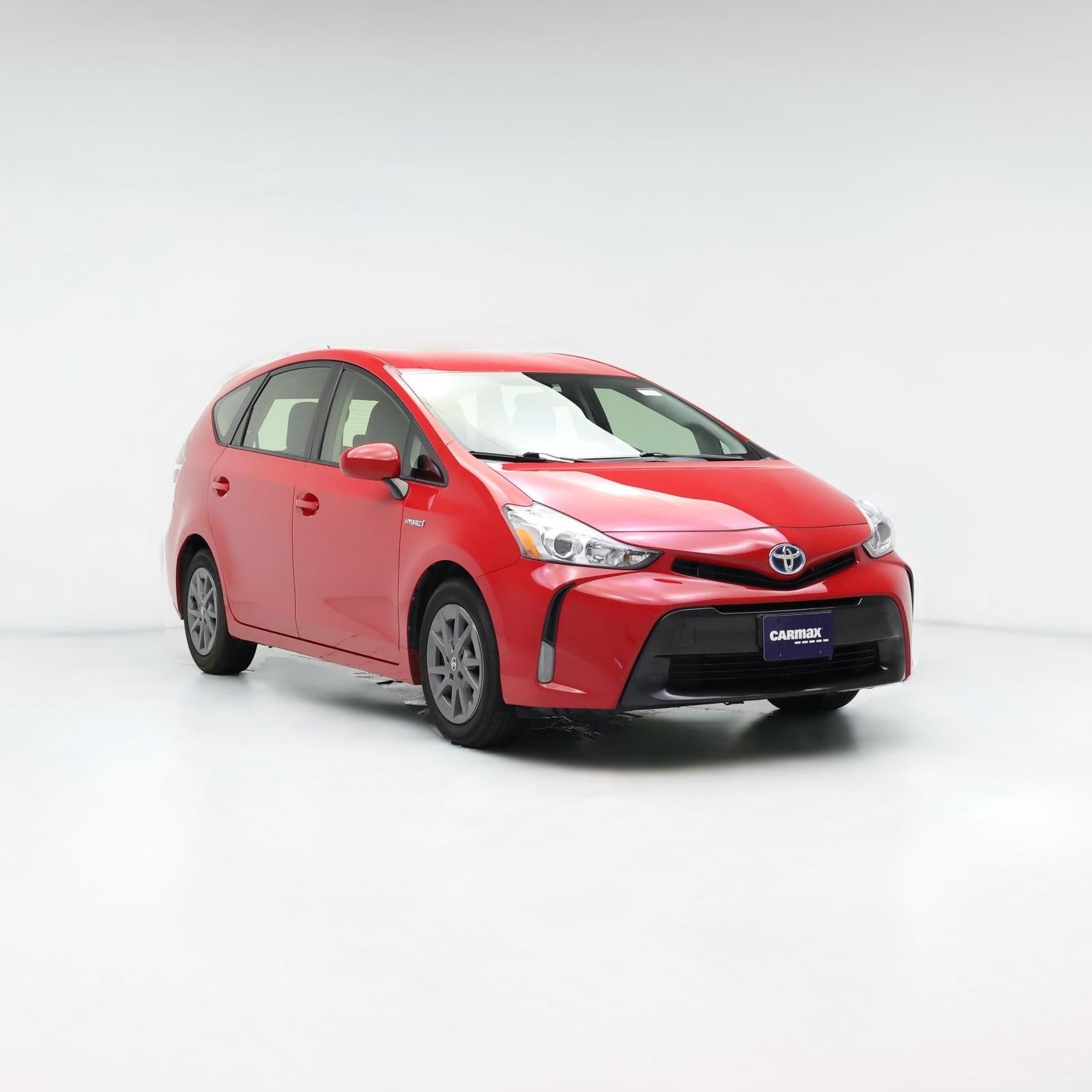 Thumbnail: 2015 Toyota Prius v - 1