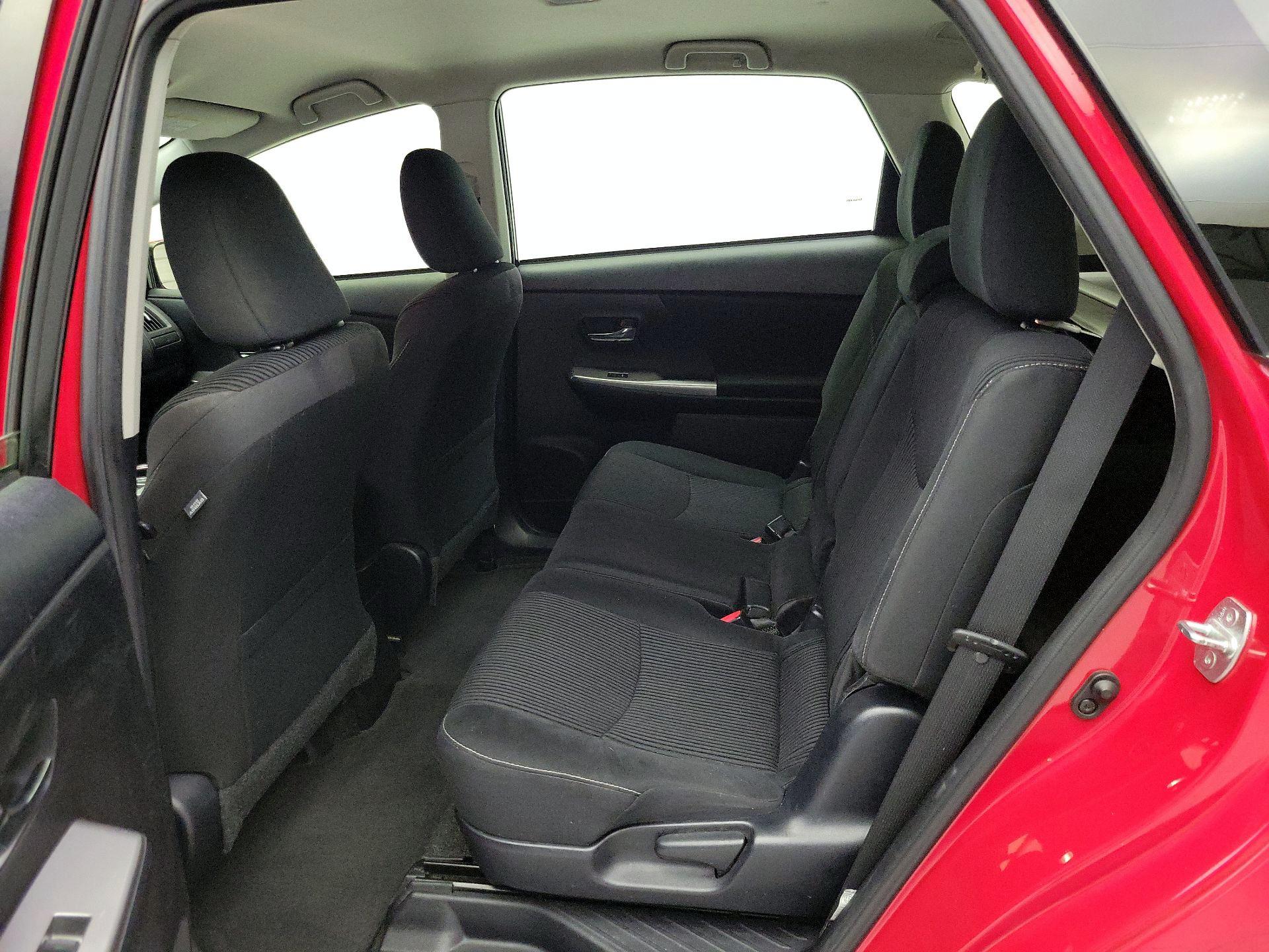 Thumbnail: 2015 Toyota Prius v - 19