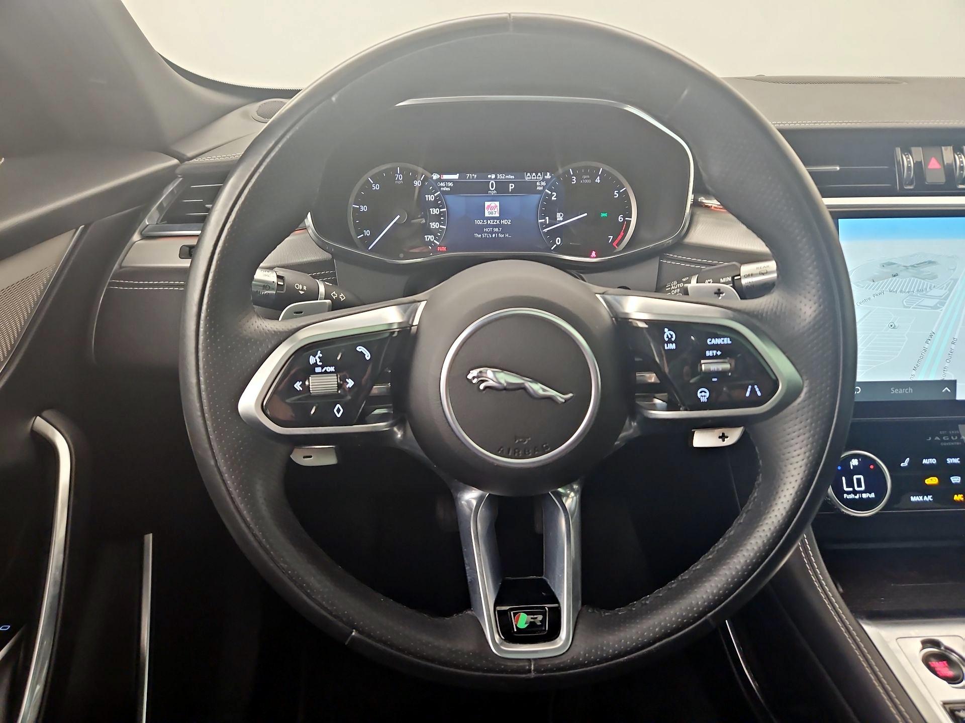 Thumbnail: 2021 Jaguar F-Pace - 10