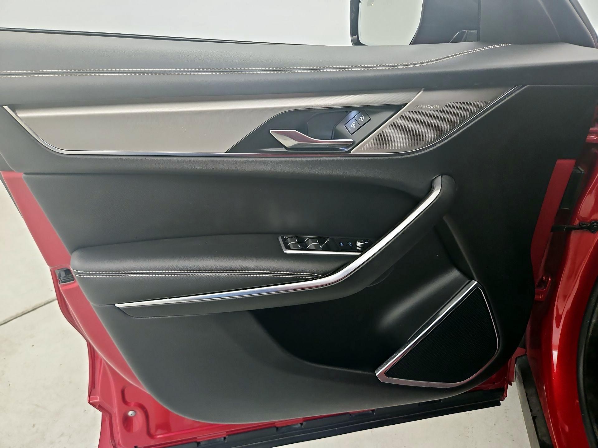 Thumbnail: 2021 Jaguar F-Pace - 12