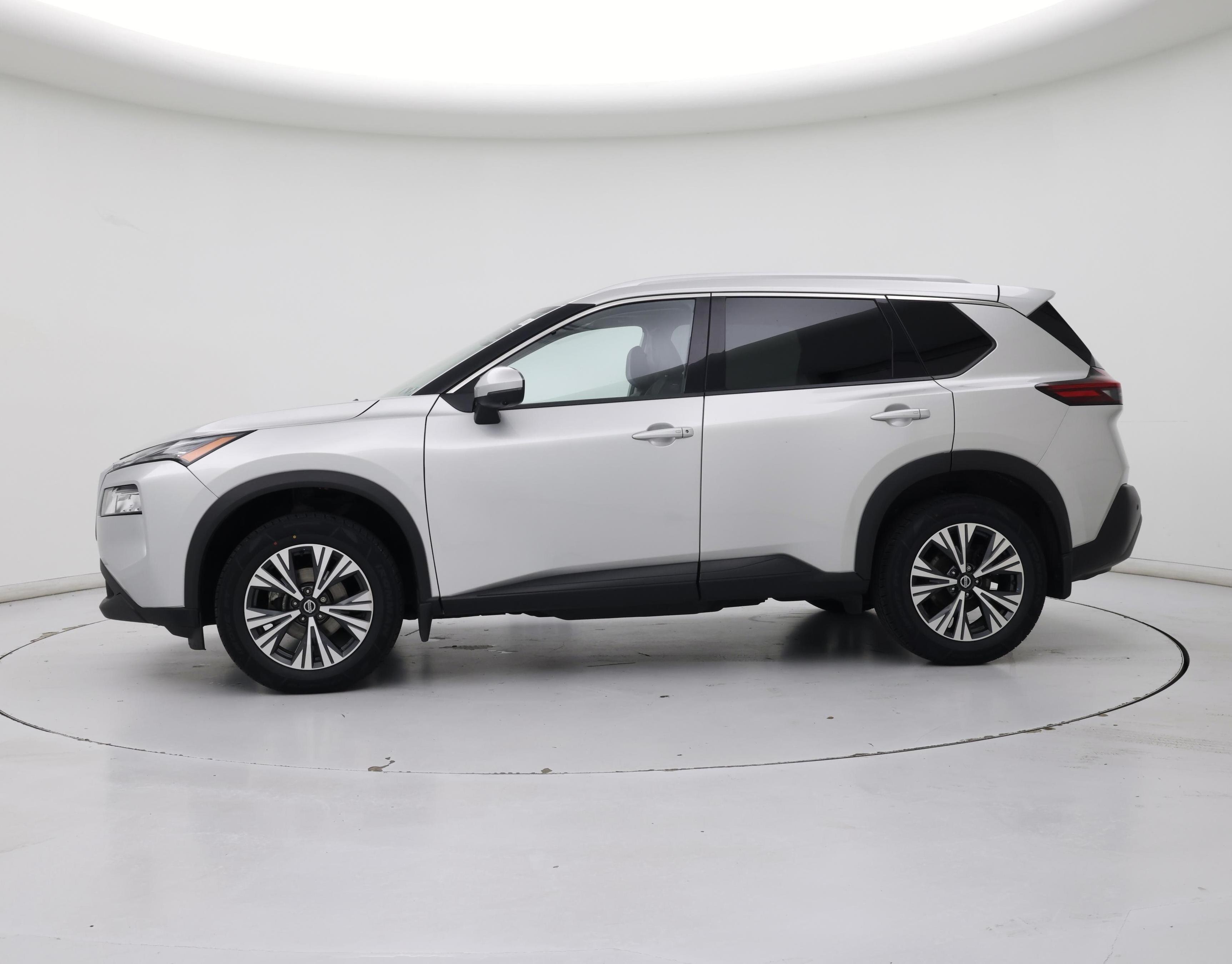 Thumbnail: 2021 Nissan Rogue - 3