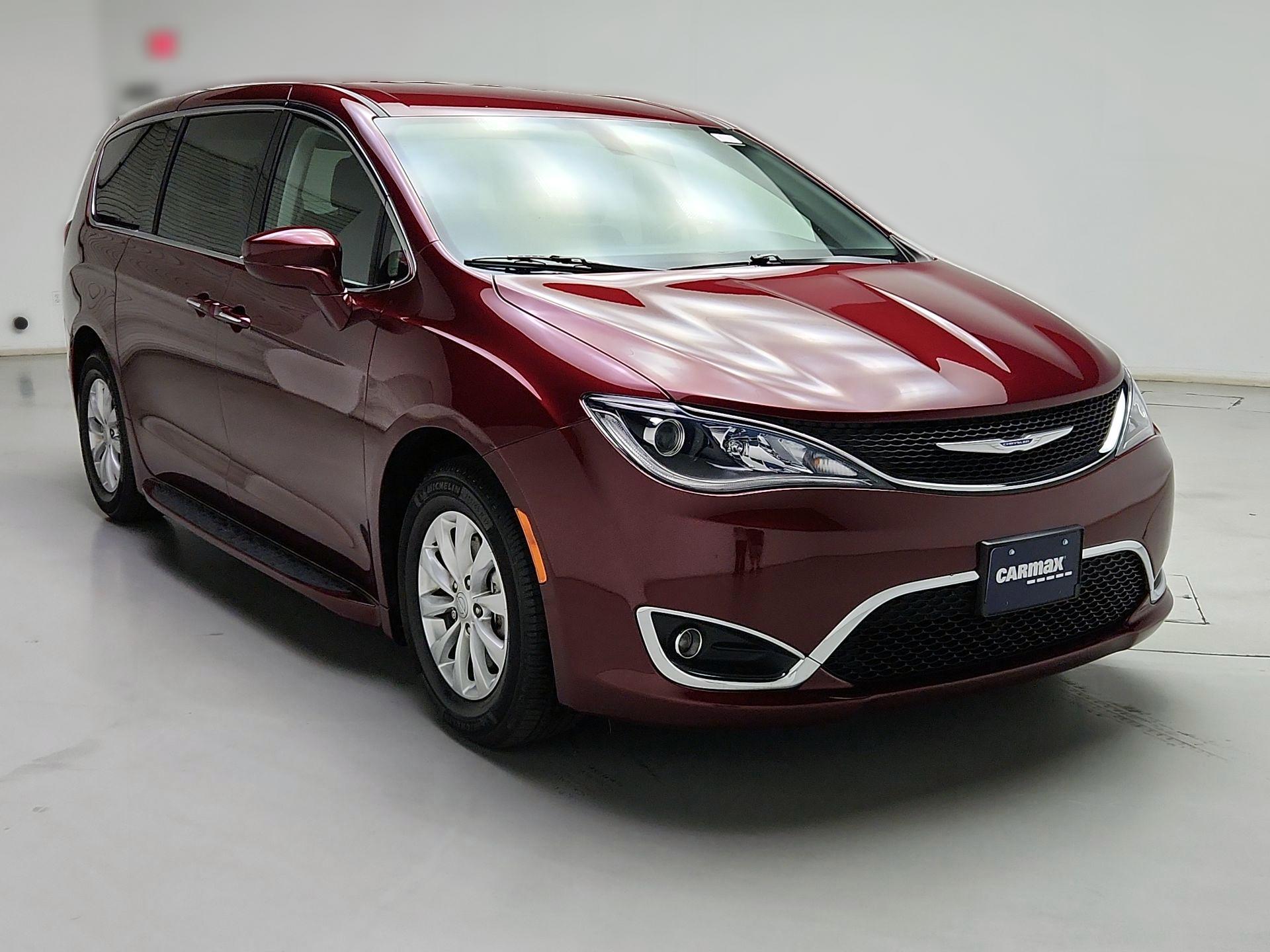 Thumbnail: 2019 Chrysler Pacifica - 1